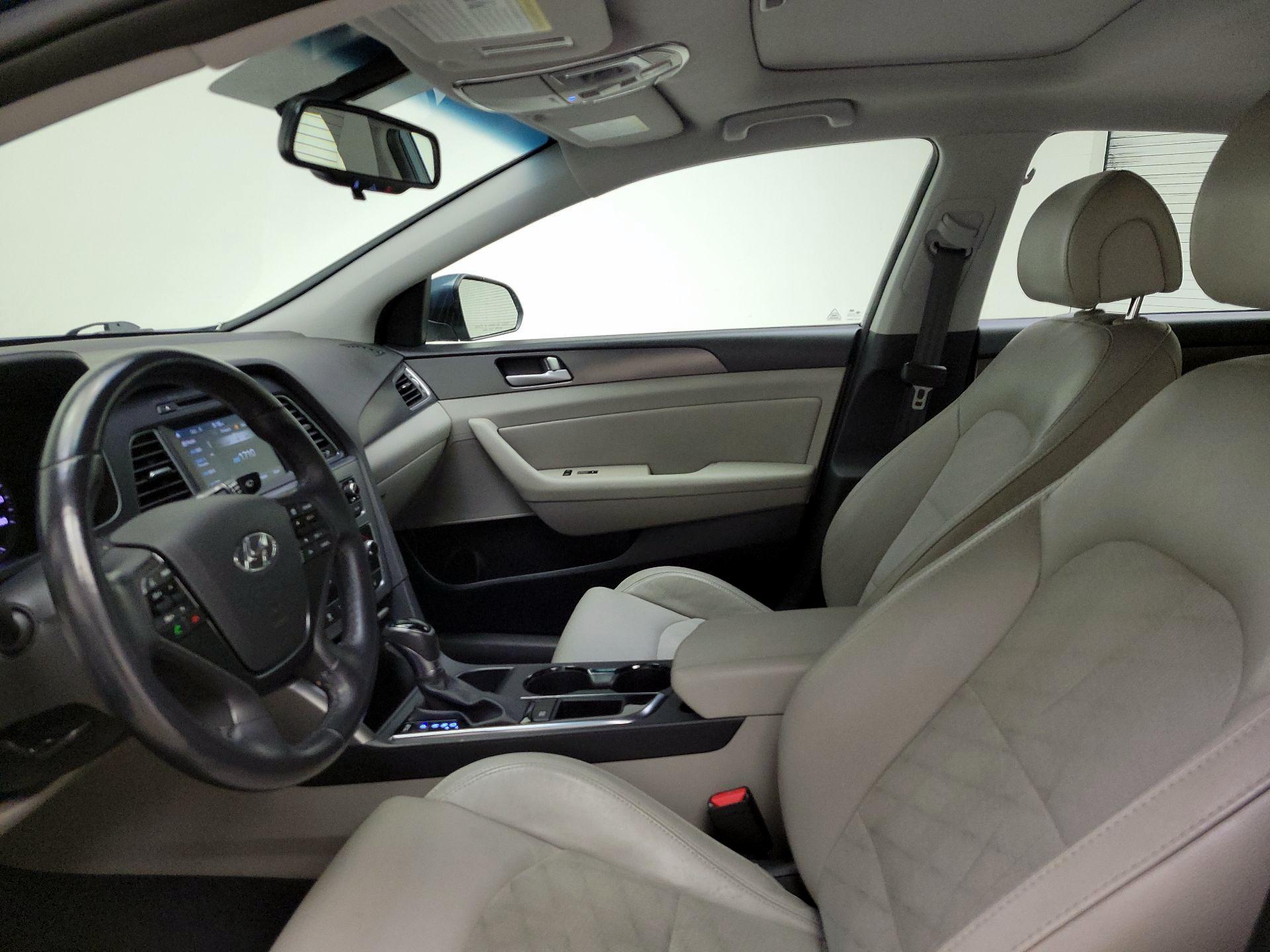 Thumbnail: 2016 Hyundai Sonata - 11