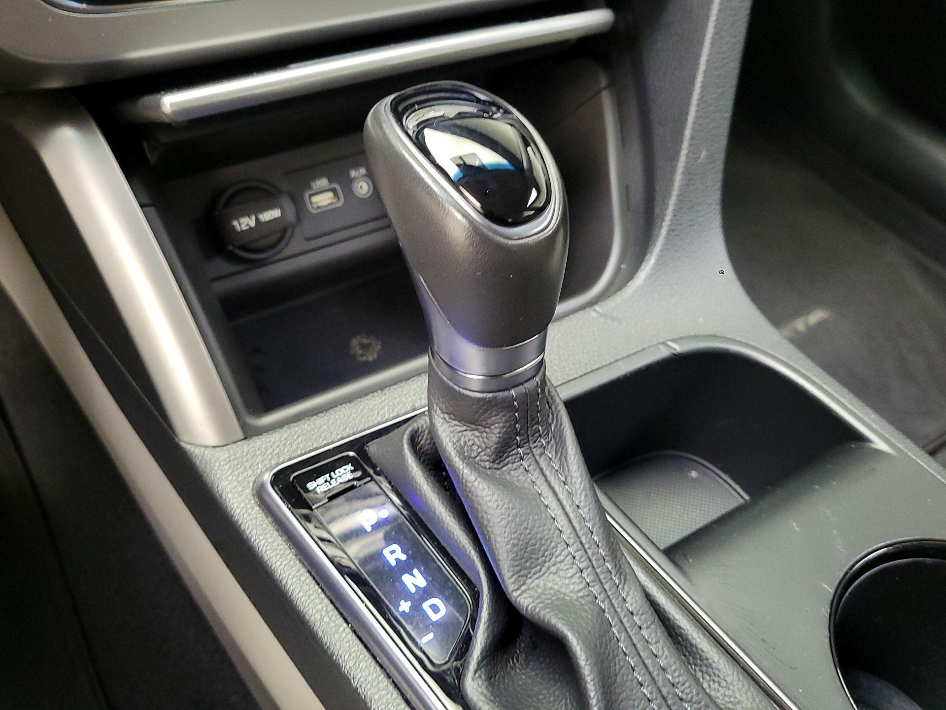 Thumbnail: 2016 Hyundai Sonata - 17