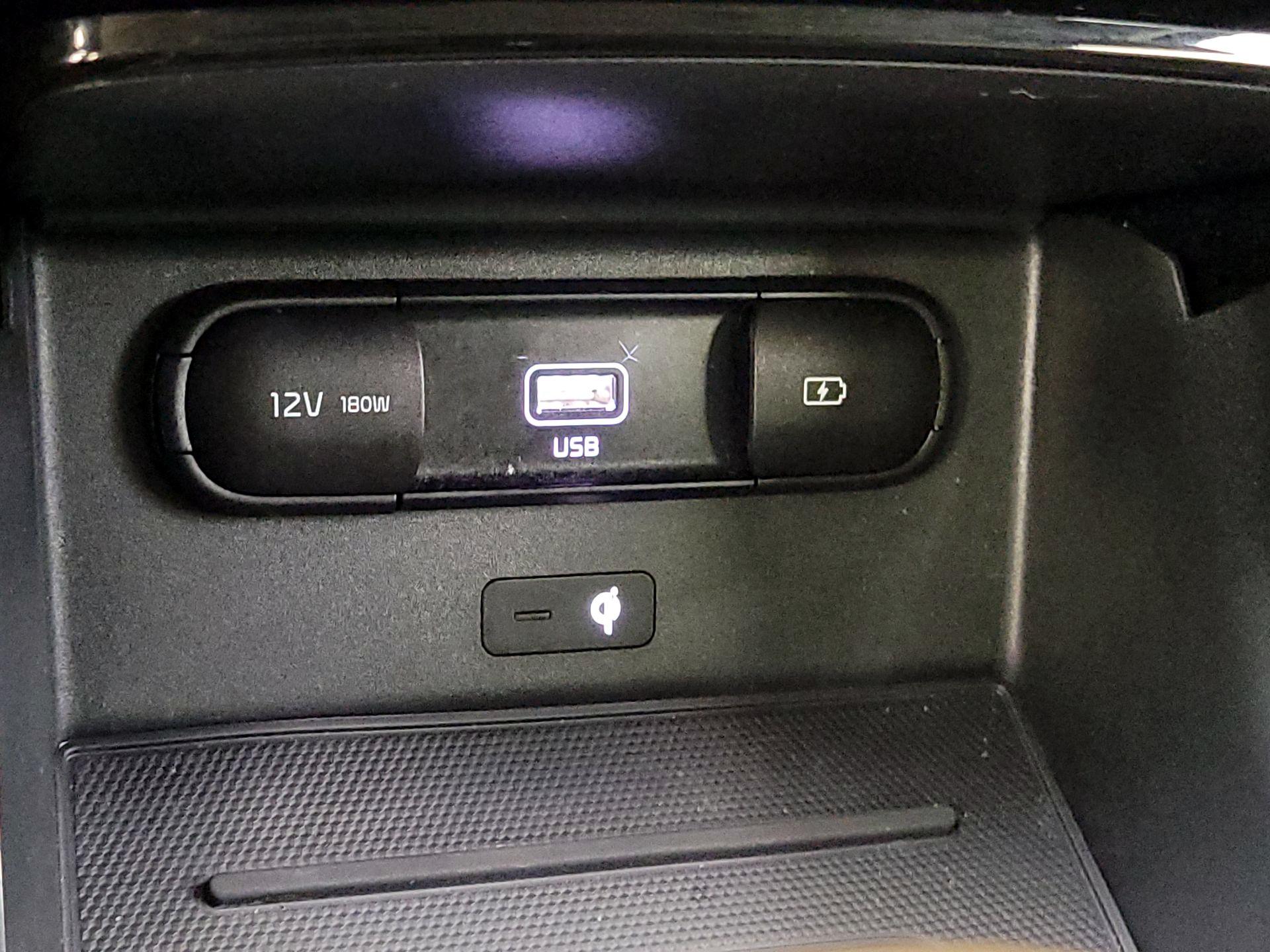 Thumbnail: 2022 Kia Telluride - 19