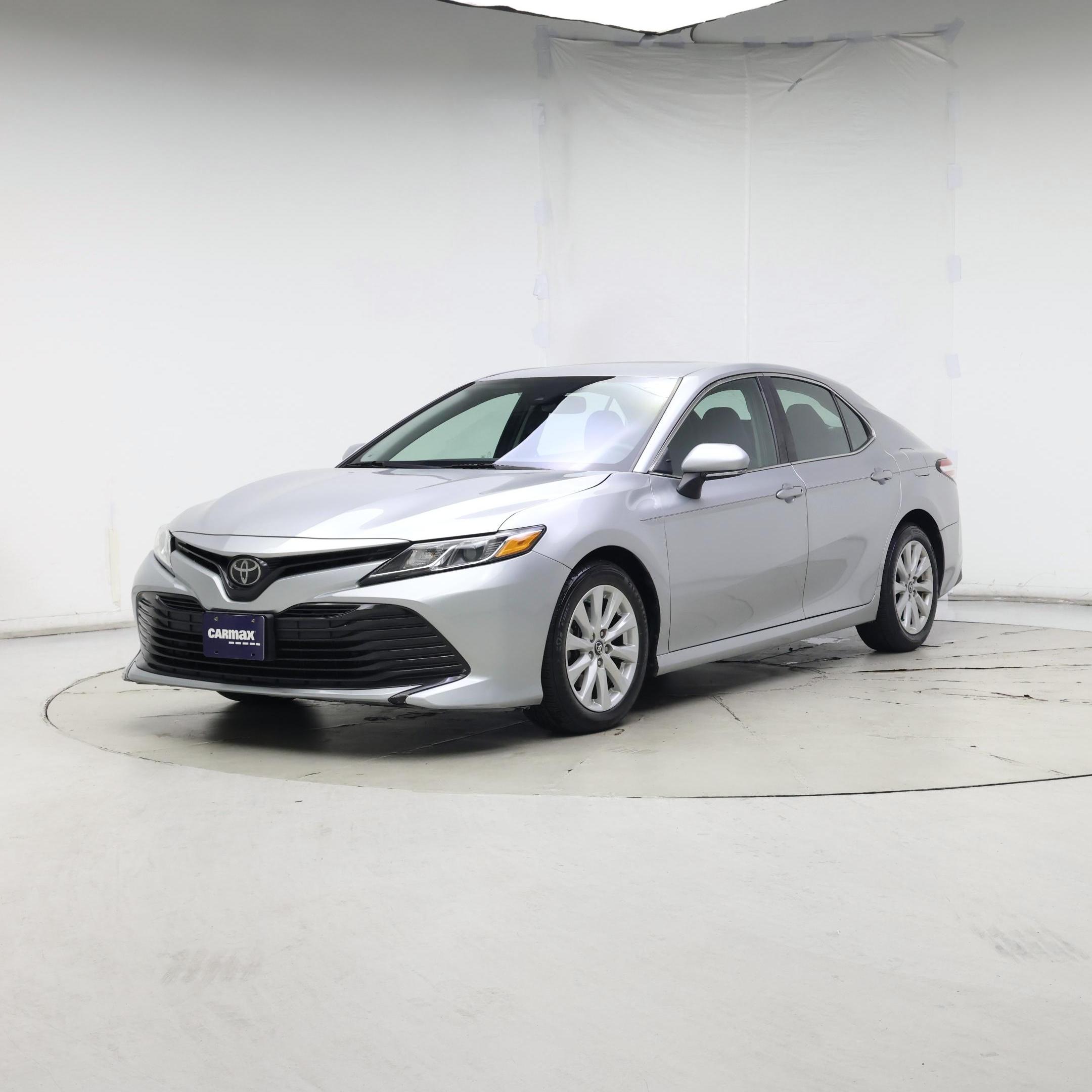 Thumbnail: 2018 Toyota Camry - 4