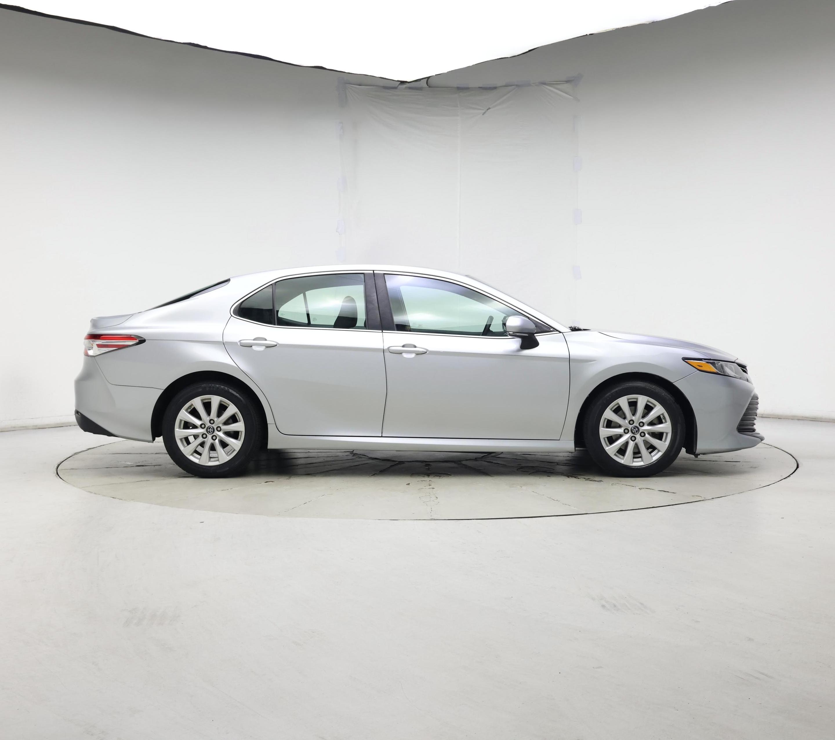 Thumbnail: 2018 Toyota Camry - 7