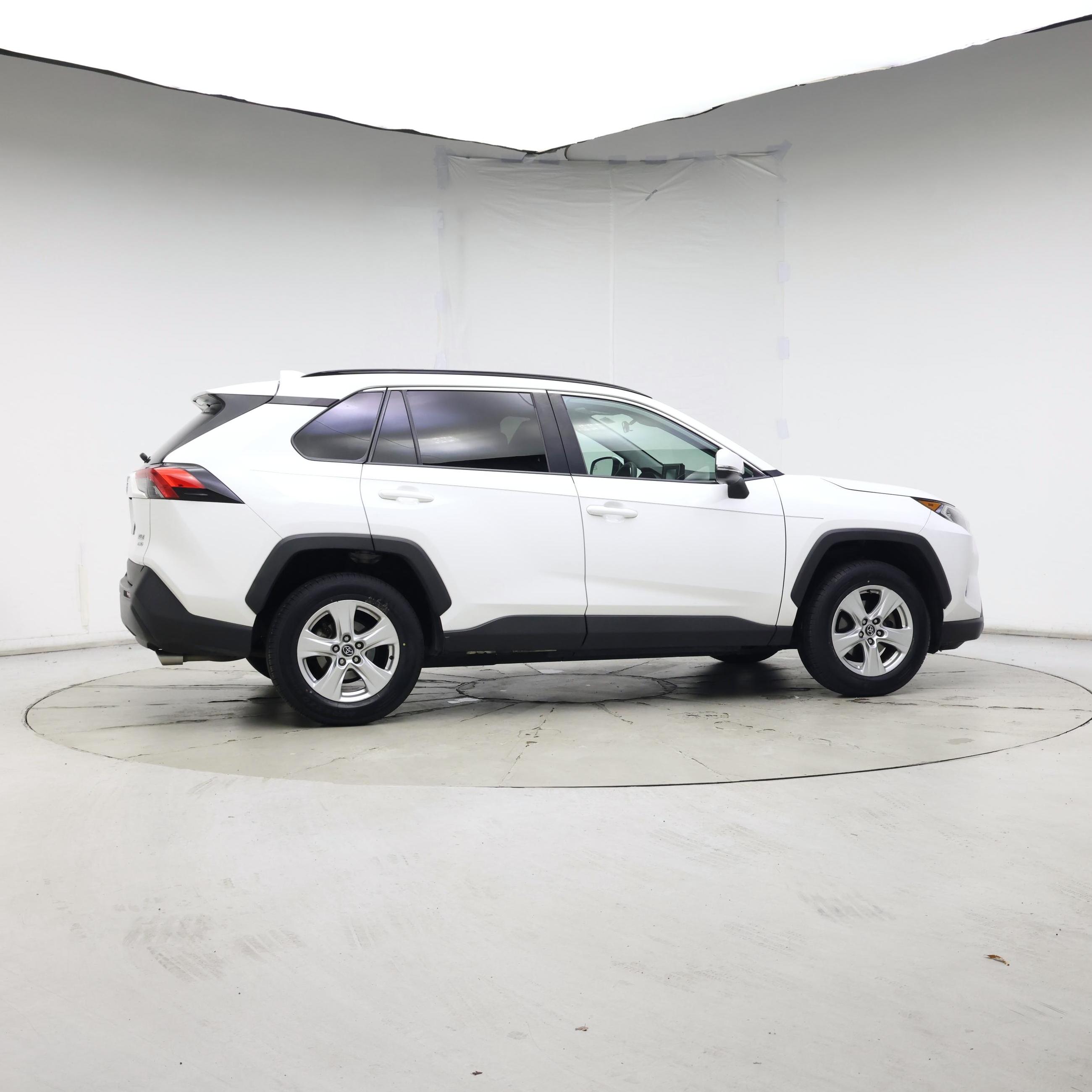 Thumbnail: 2020 Toyota RAV4 - 7