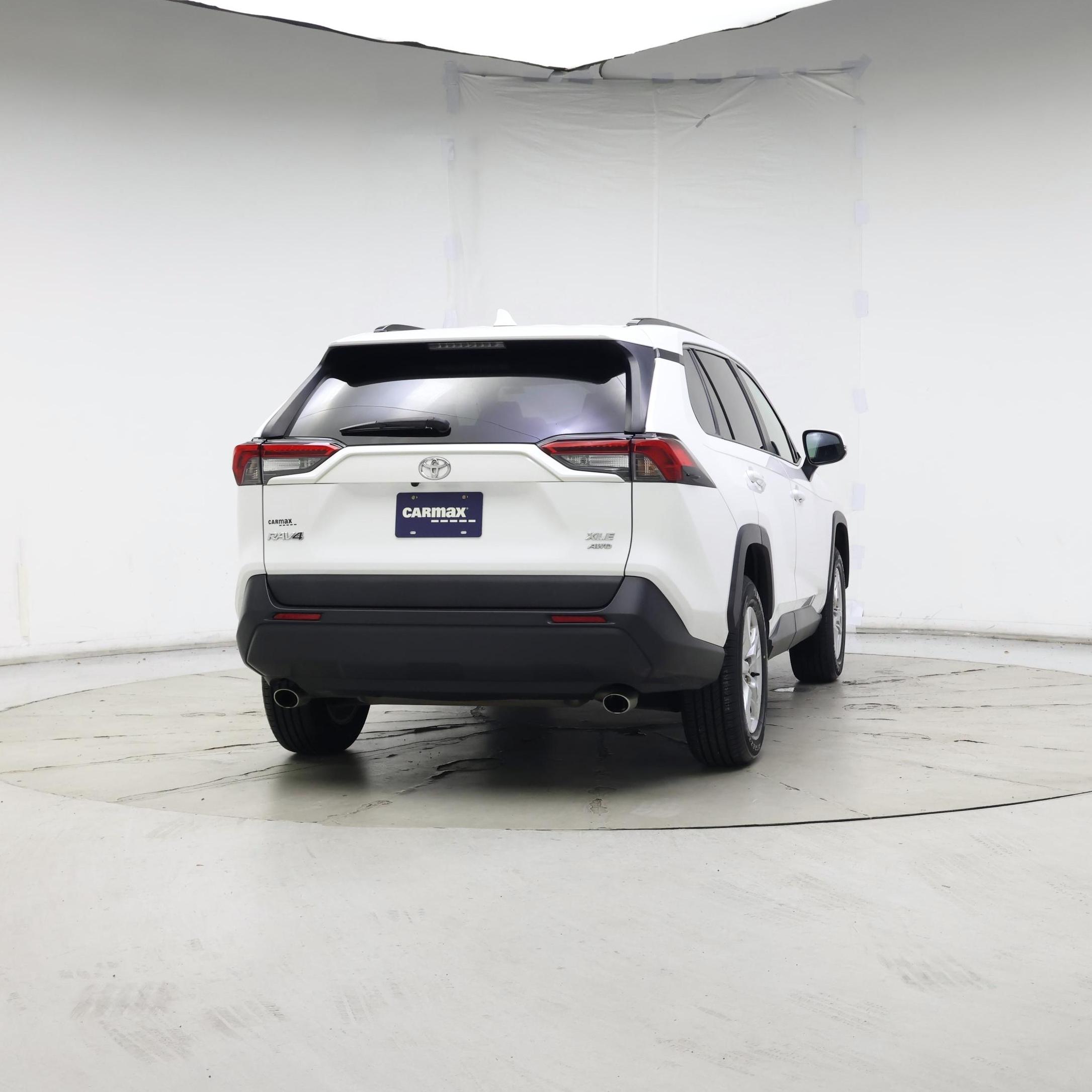 Thumbnail: 2020 Toyota RAV4 - 8