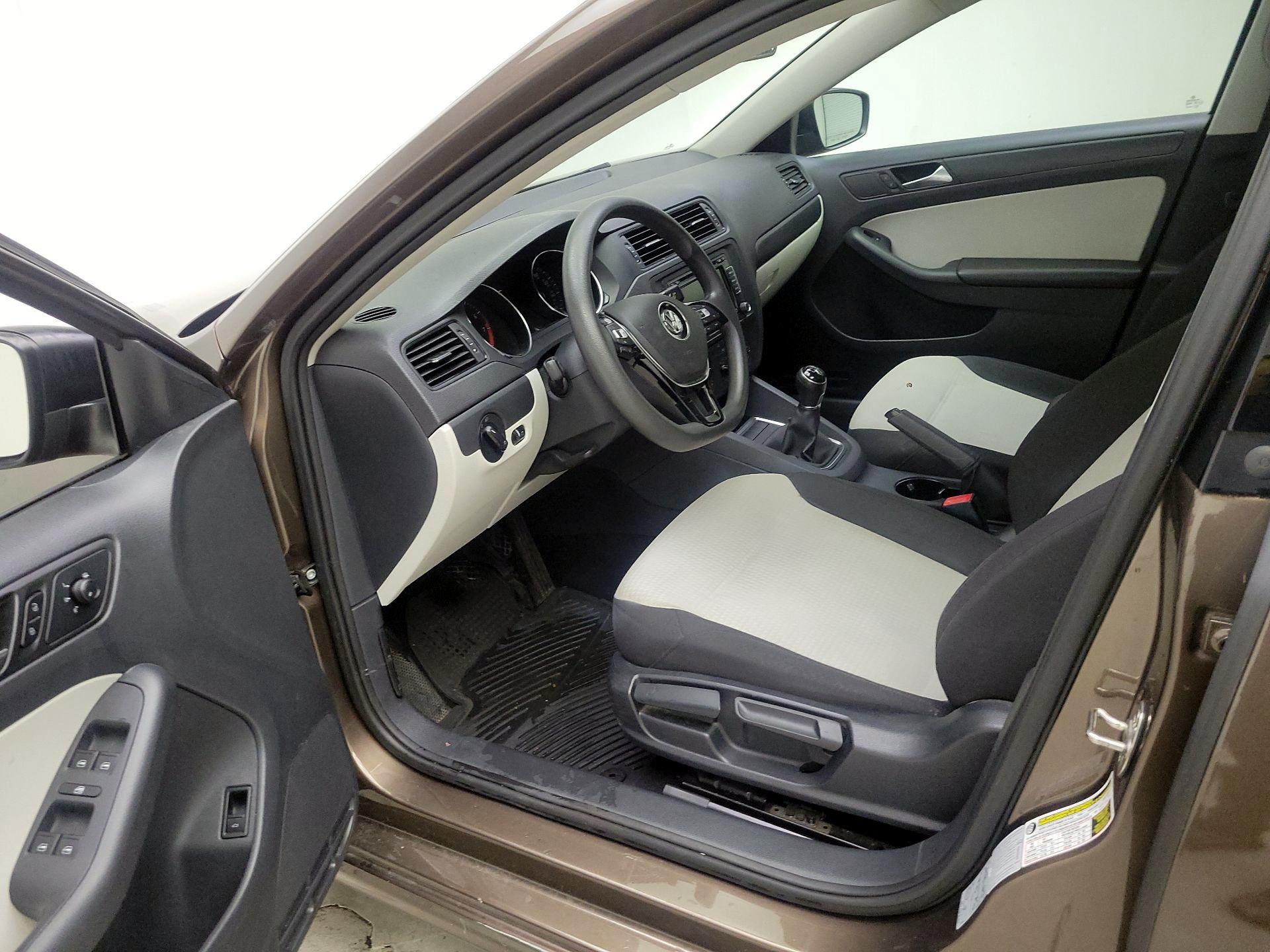 Thumbnail: 2015 Volkswagen Jetta - 11