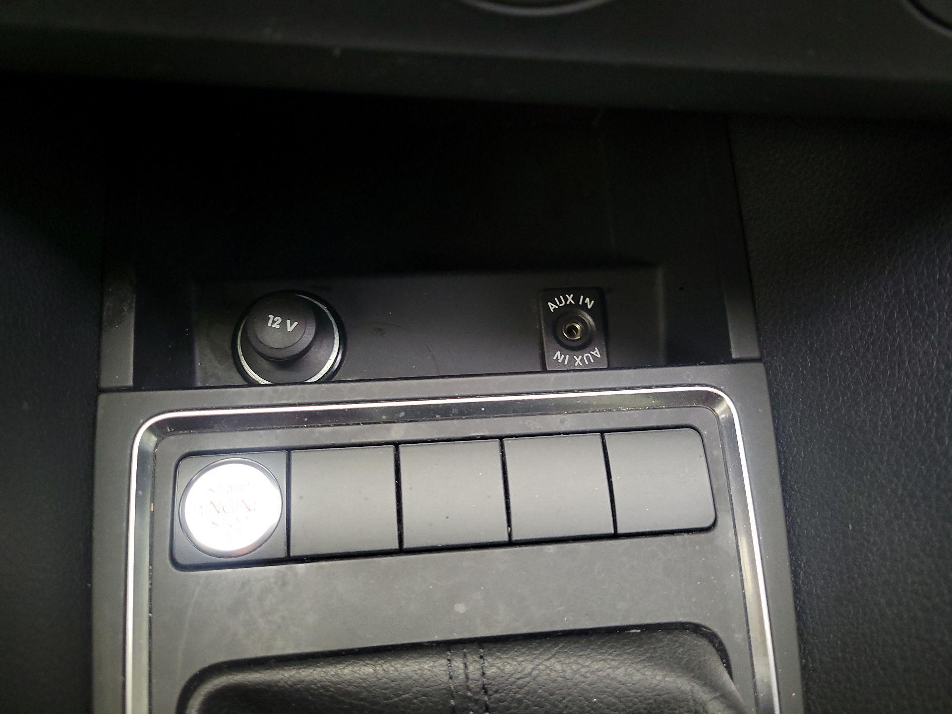 Thumbnail: 2015 Volkswagen Jetta - 18