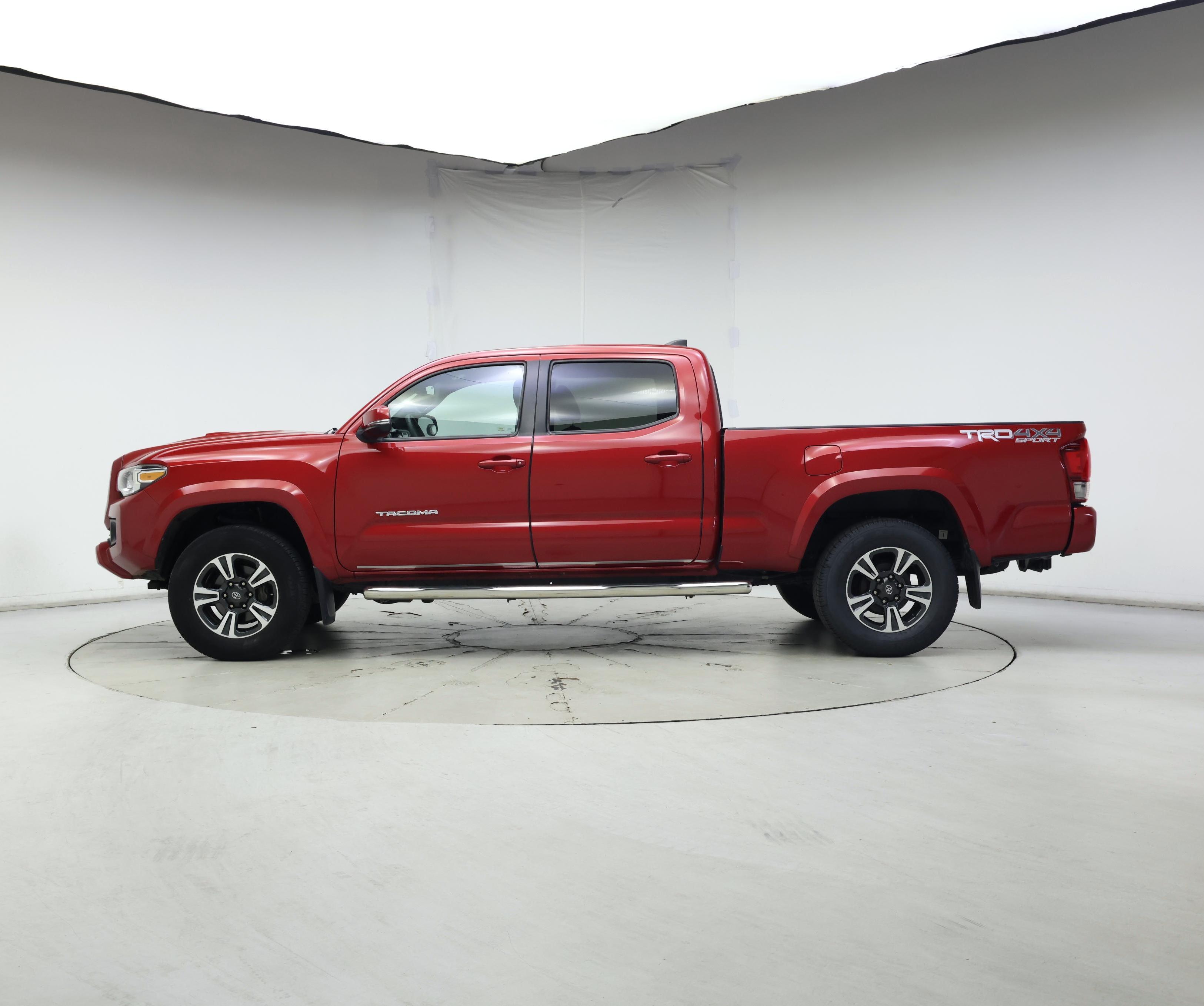 Thumbnail: 2017 Toyota Tacoma - 3