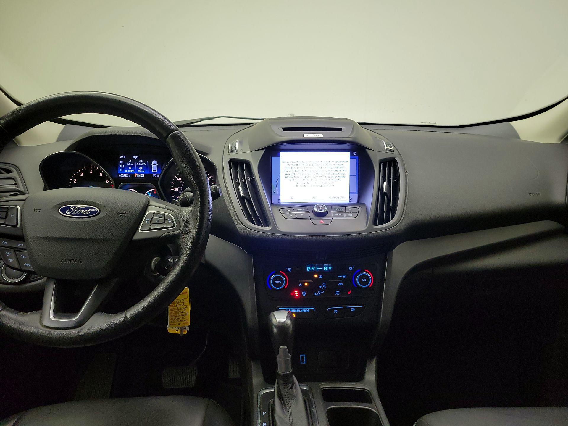 Thumbnail: 2017 Ford Escape - 9