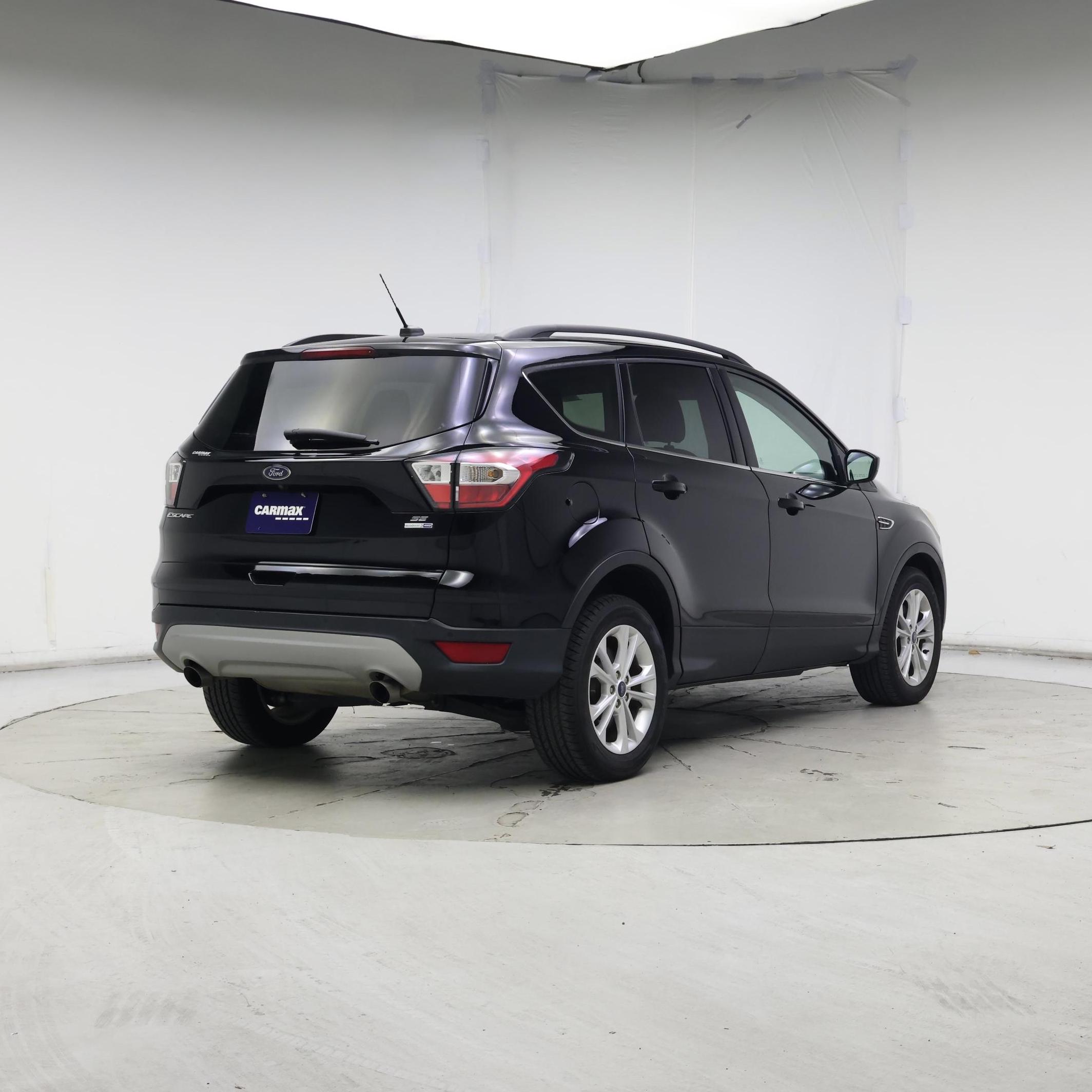 Thumbnail: 2017 Ford Escape - 8