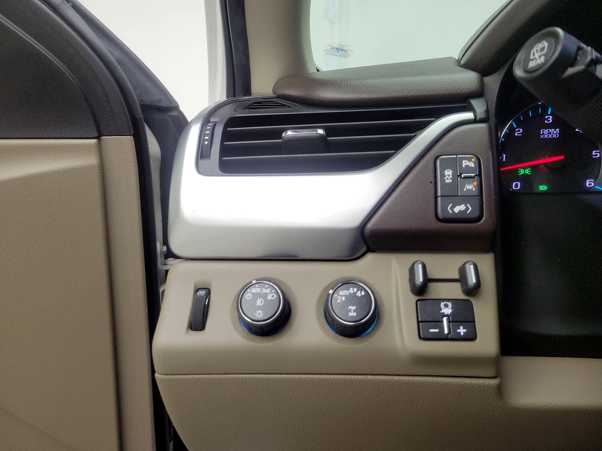 Thumbnail: 2020 Chevrolet Tahoe - 13