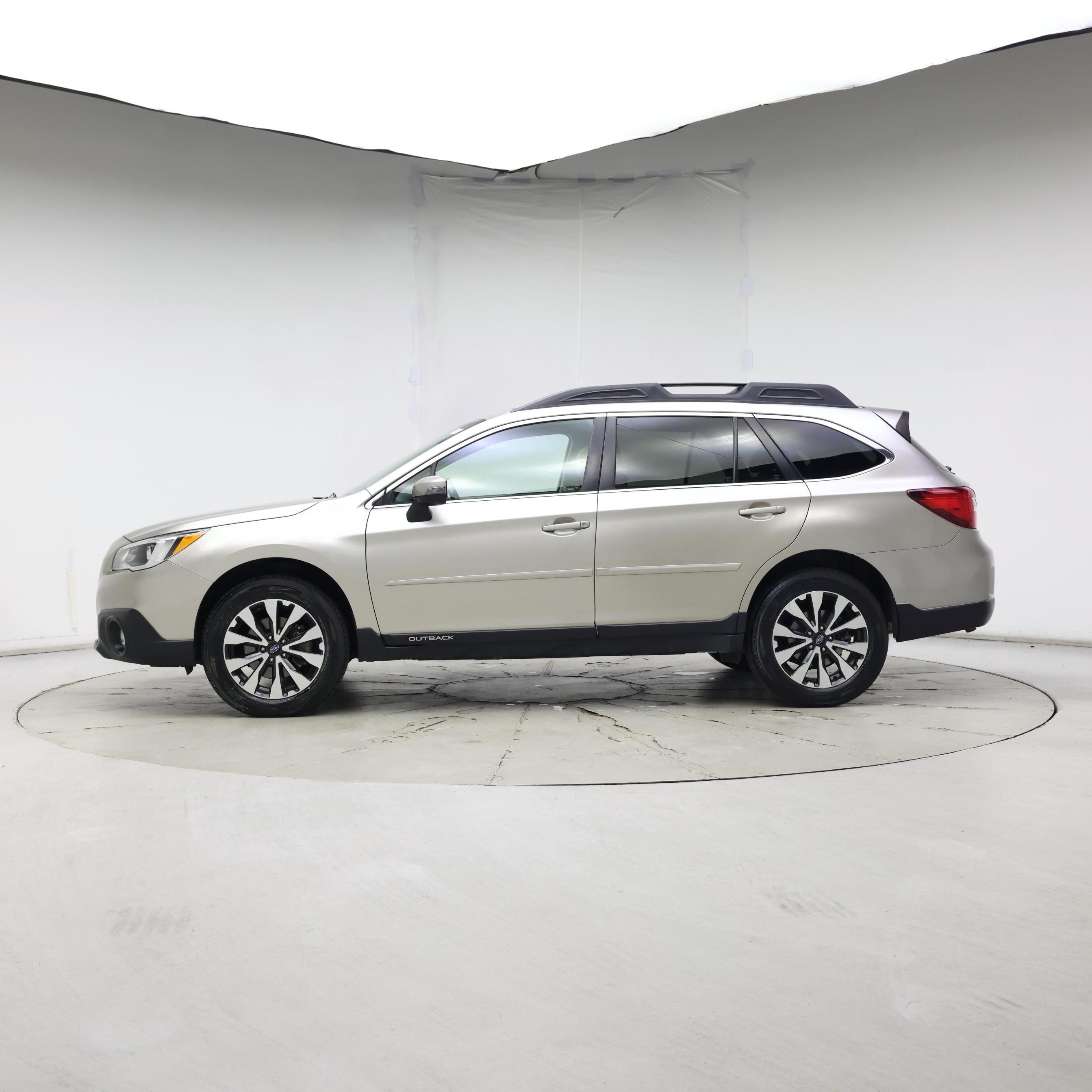 Thumbnail: 2016 Subaru Outback - 3