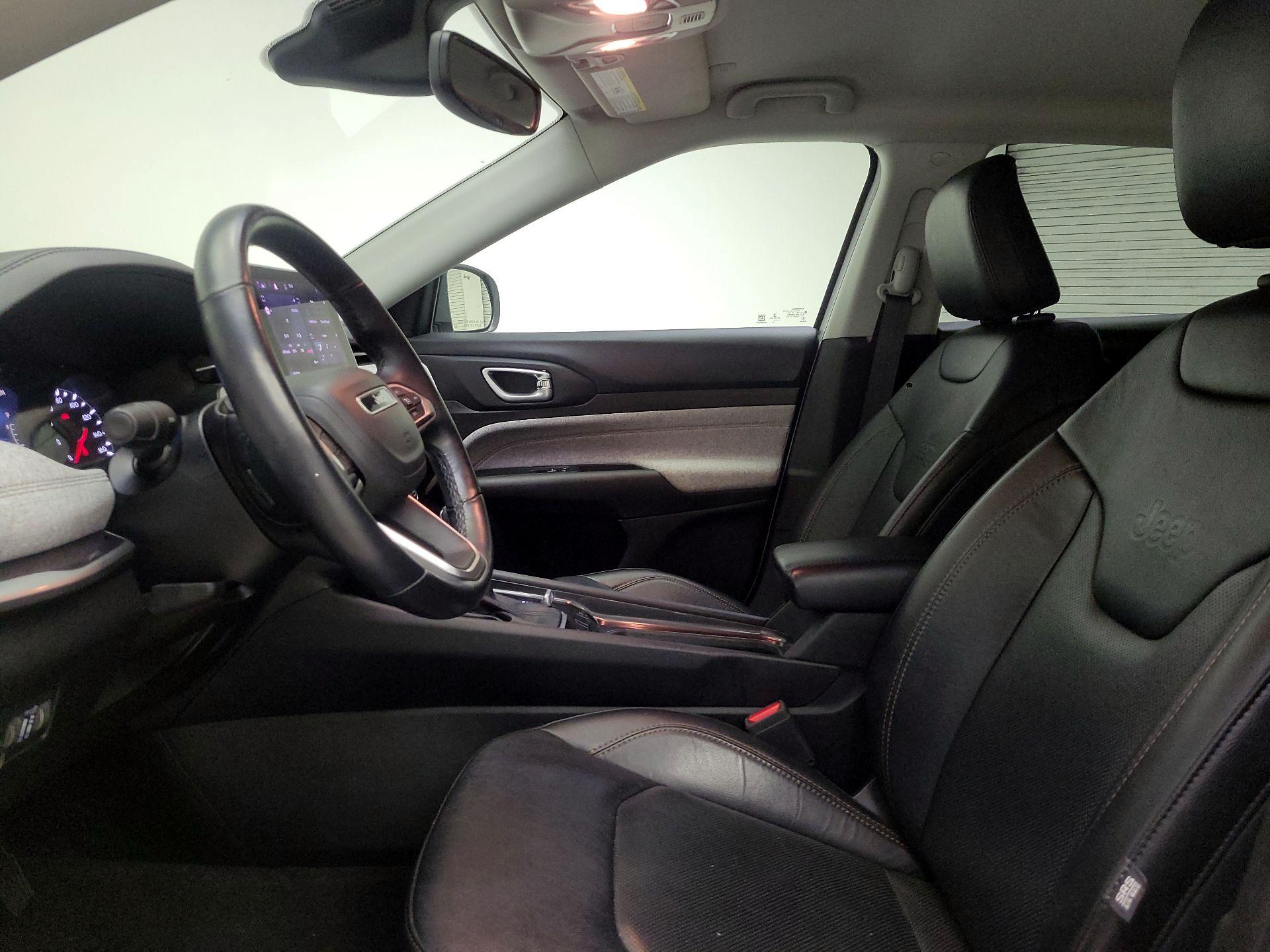 Thumbnail: 2022 Jeep Compass - 11