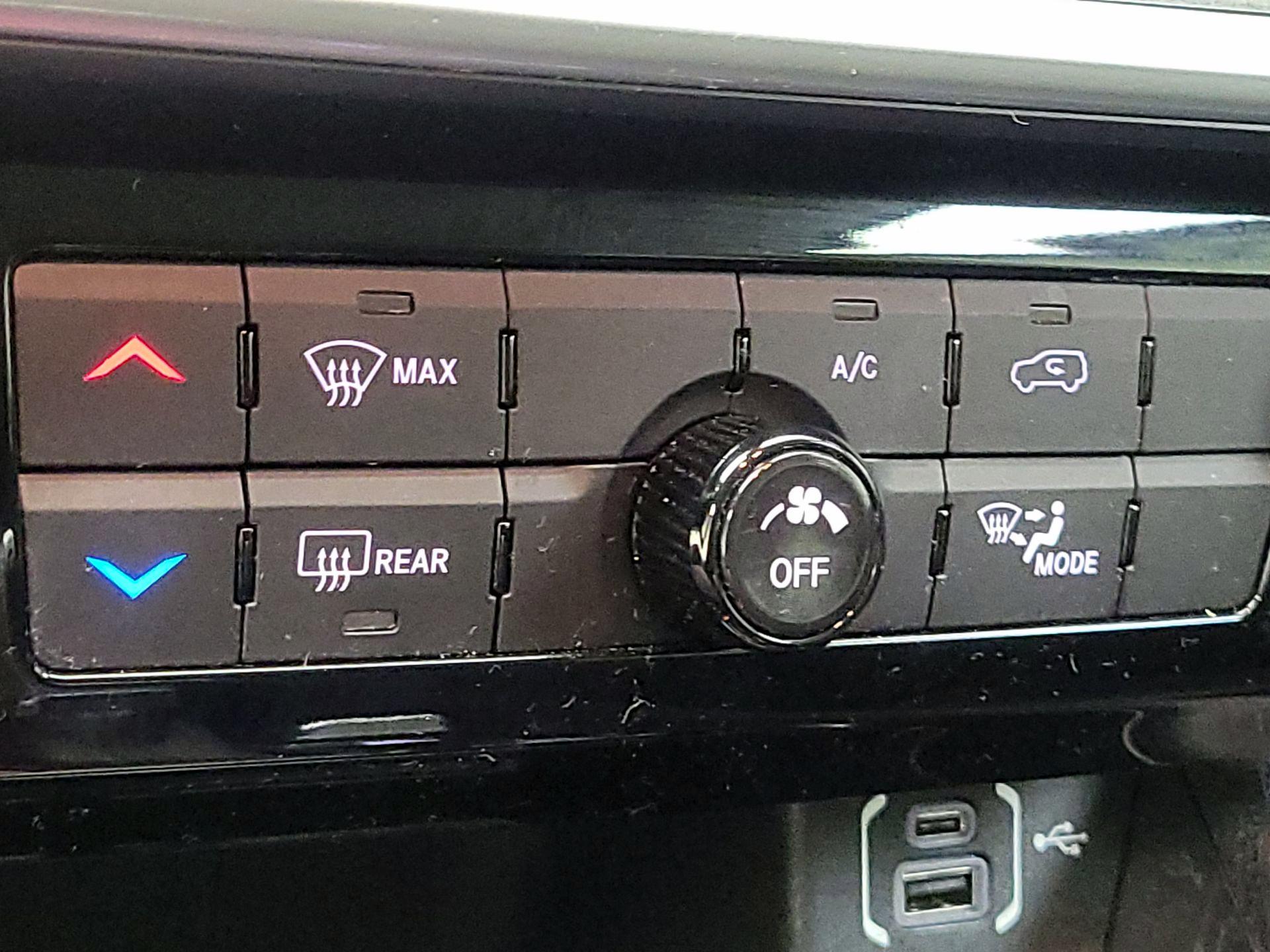 Thumbnail: 2022 Jeep Compass - 16