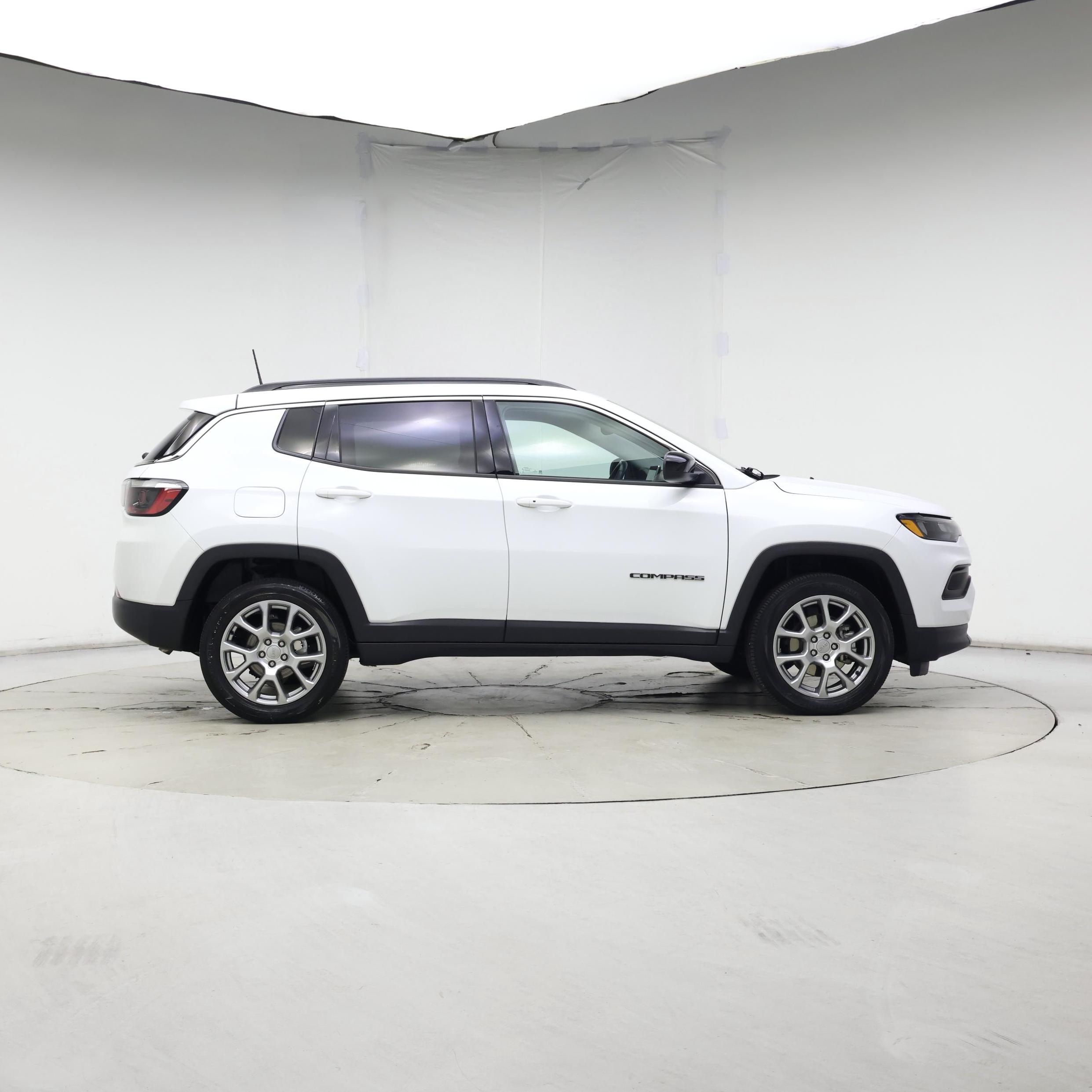 Thumbnail: 2022 Jeep Compass - 7