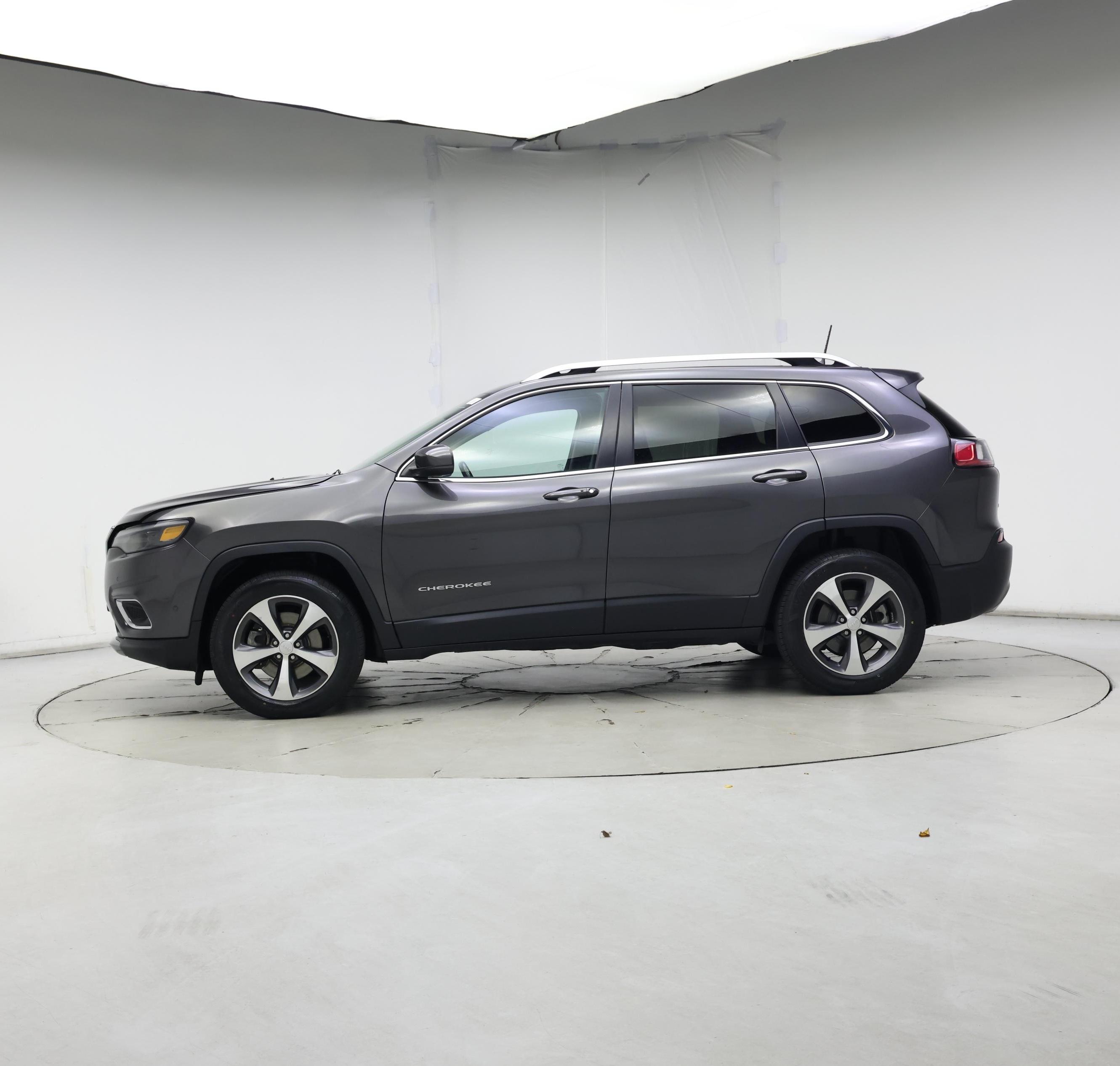 Thumbnail: 2021 Jeep Cherokee - 3