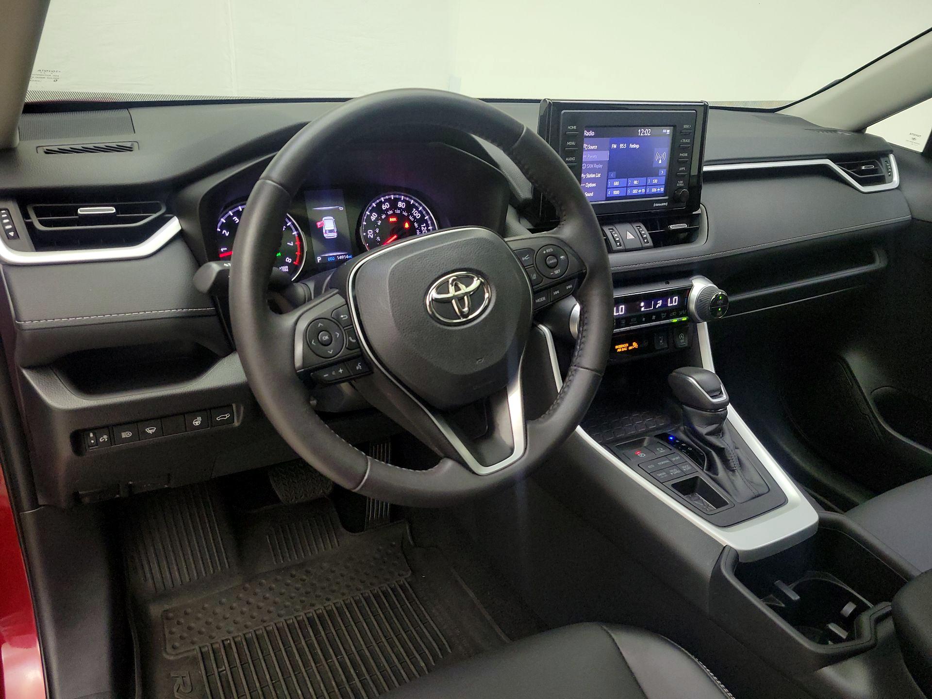 Thumbnail: 2022 Toyota RAV4 - 9