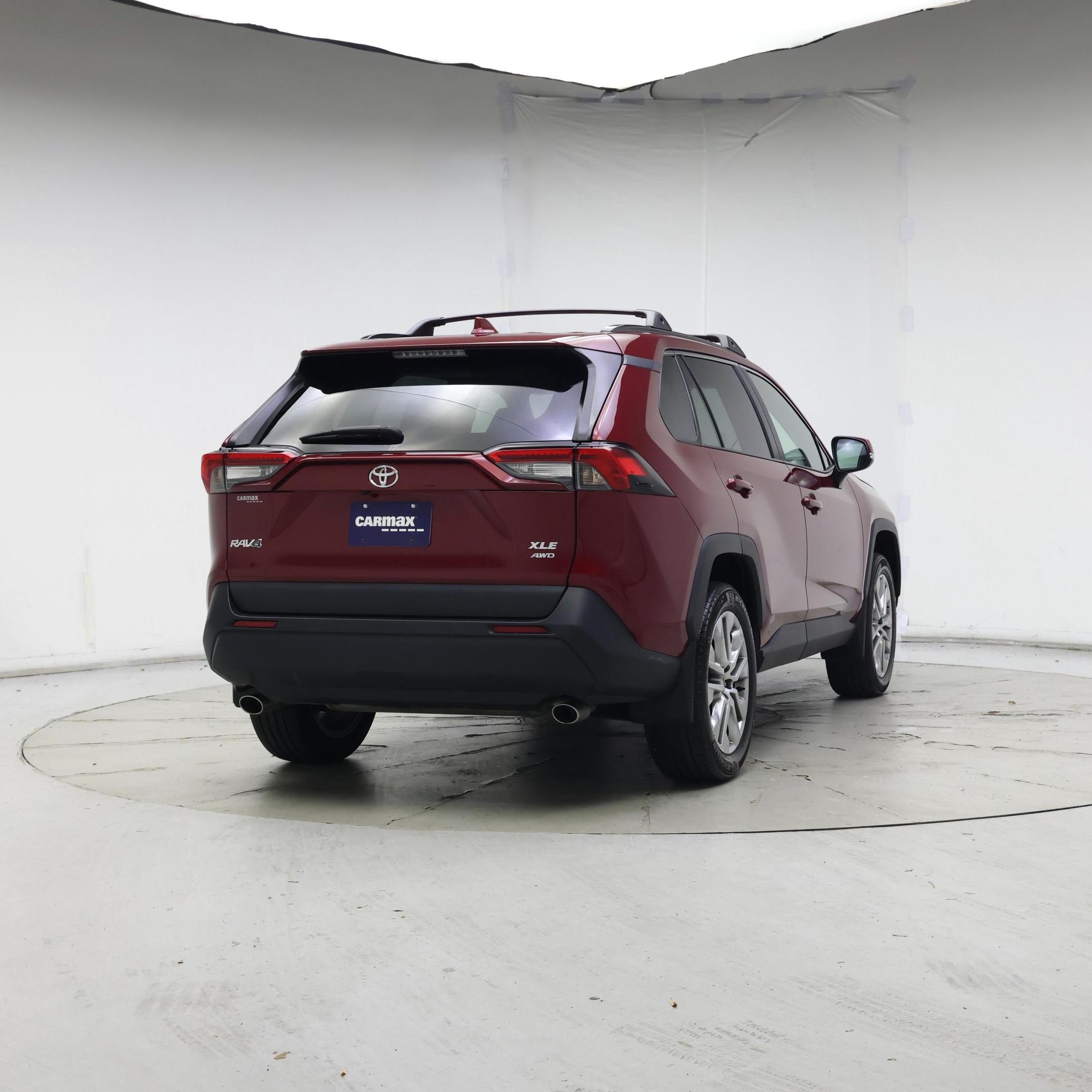 Thumbnail: 2022 Toyota RAV4 - 8