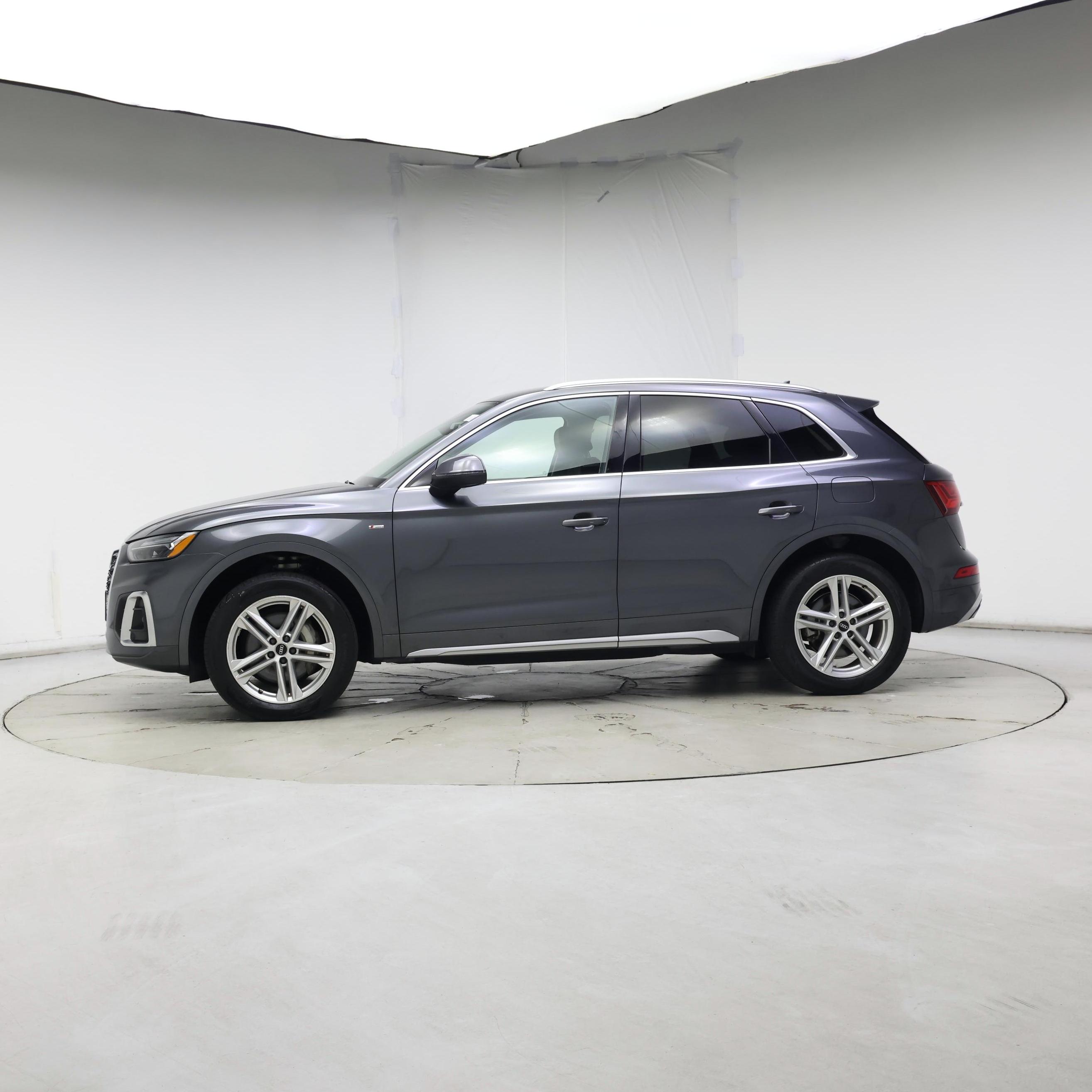 Thumbnail: 2022 Audi Q5 - 3