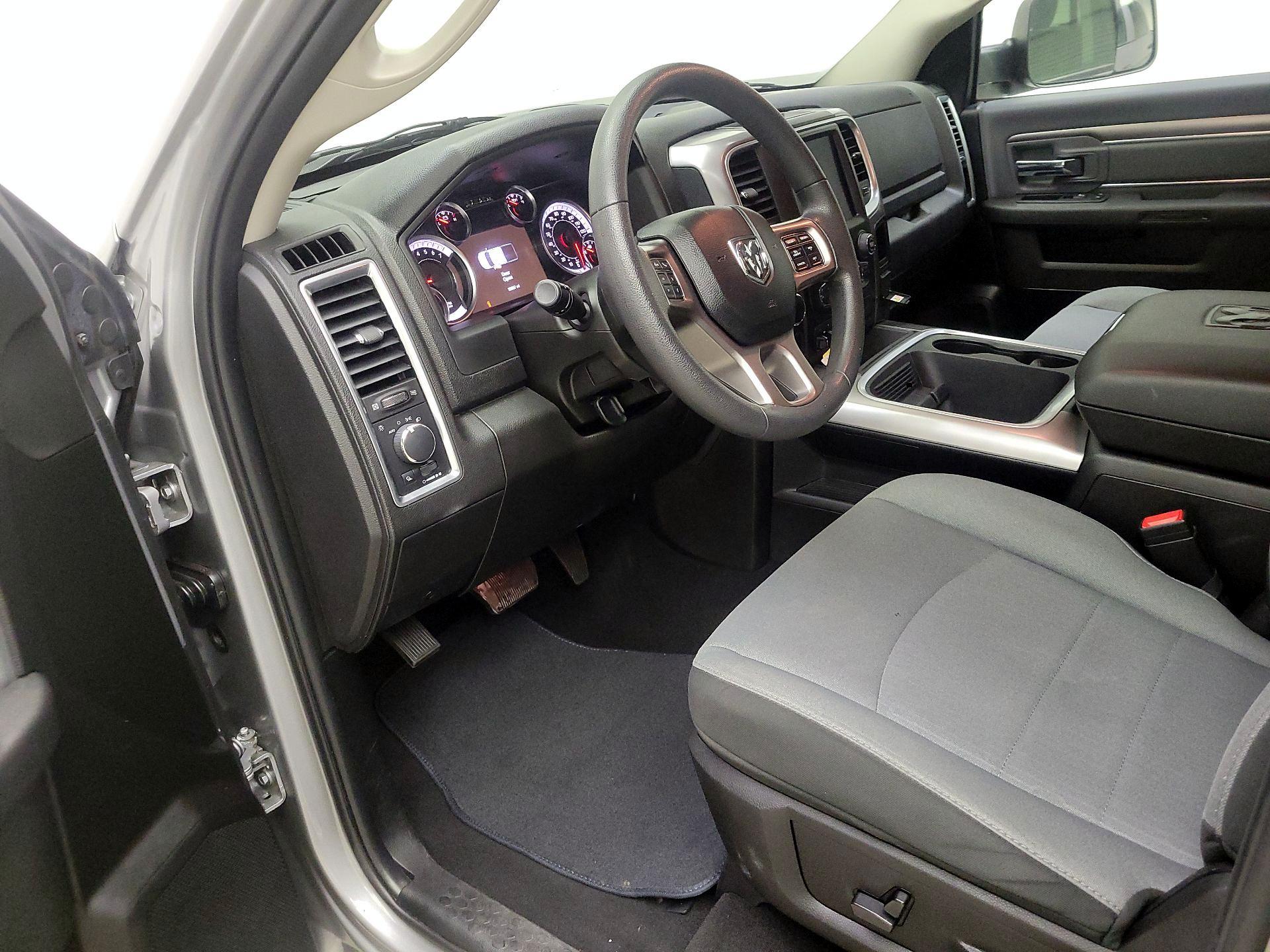 Thumbnail: 2023 RAM 1500 Classic - 11