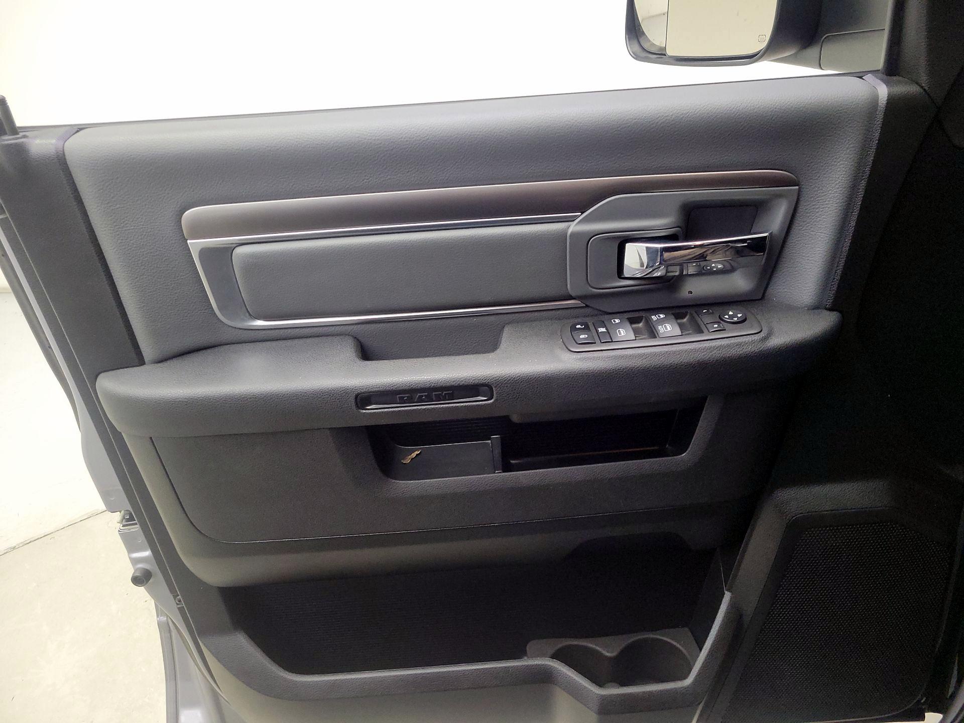 Thumbnail: 2023 RAM 1500 Classic - 12