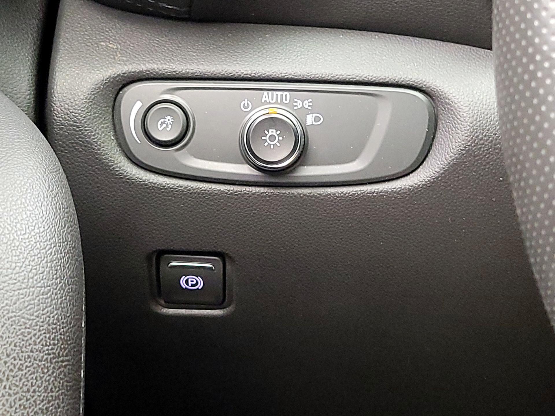 Thumbnail: 2022 Chevrolet Blazer - 13