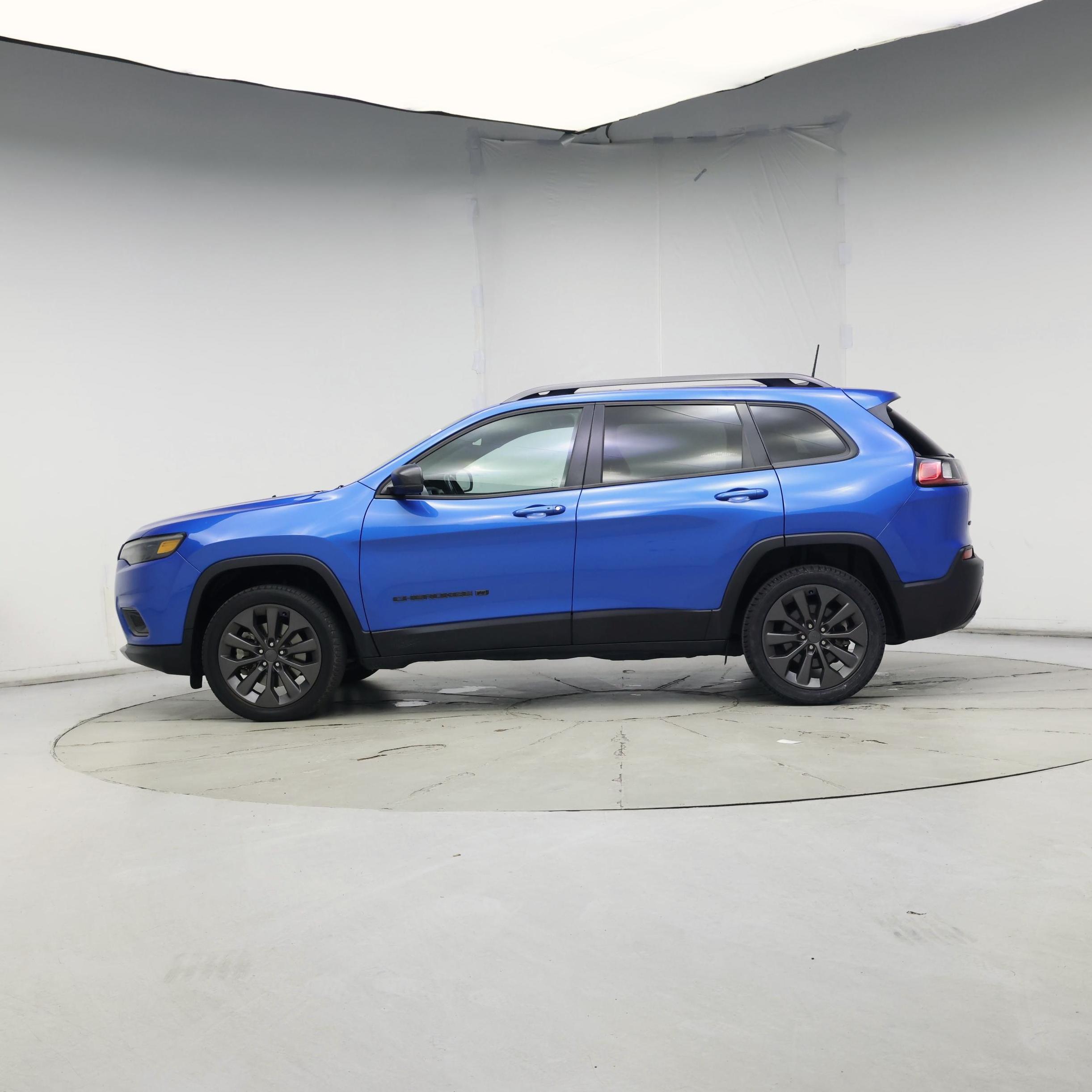 Thumbnail: 2021 Jeep Cherokee - 3