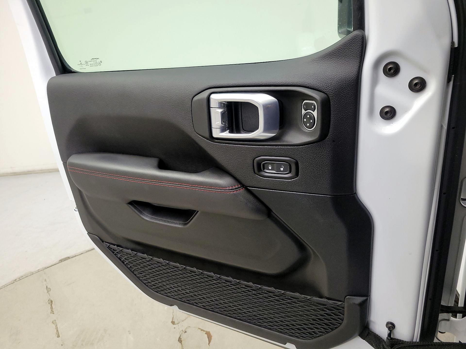 Thumbnail: 2021 Jeep Wrangler - 12