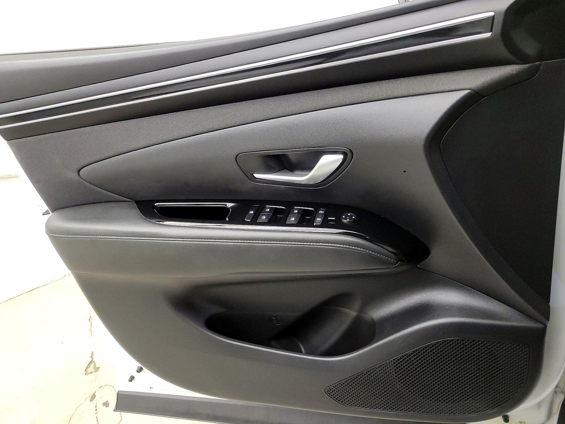 Thumbnail: 2022 Hyundai Tucson - 12