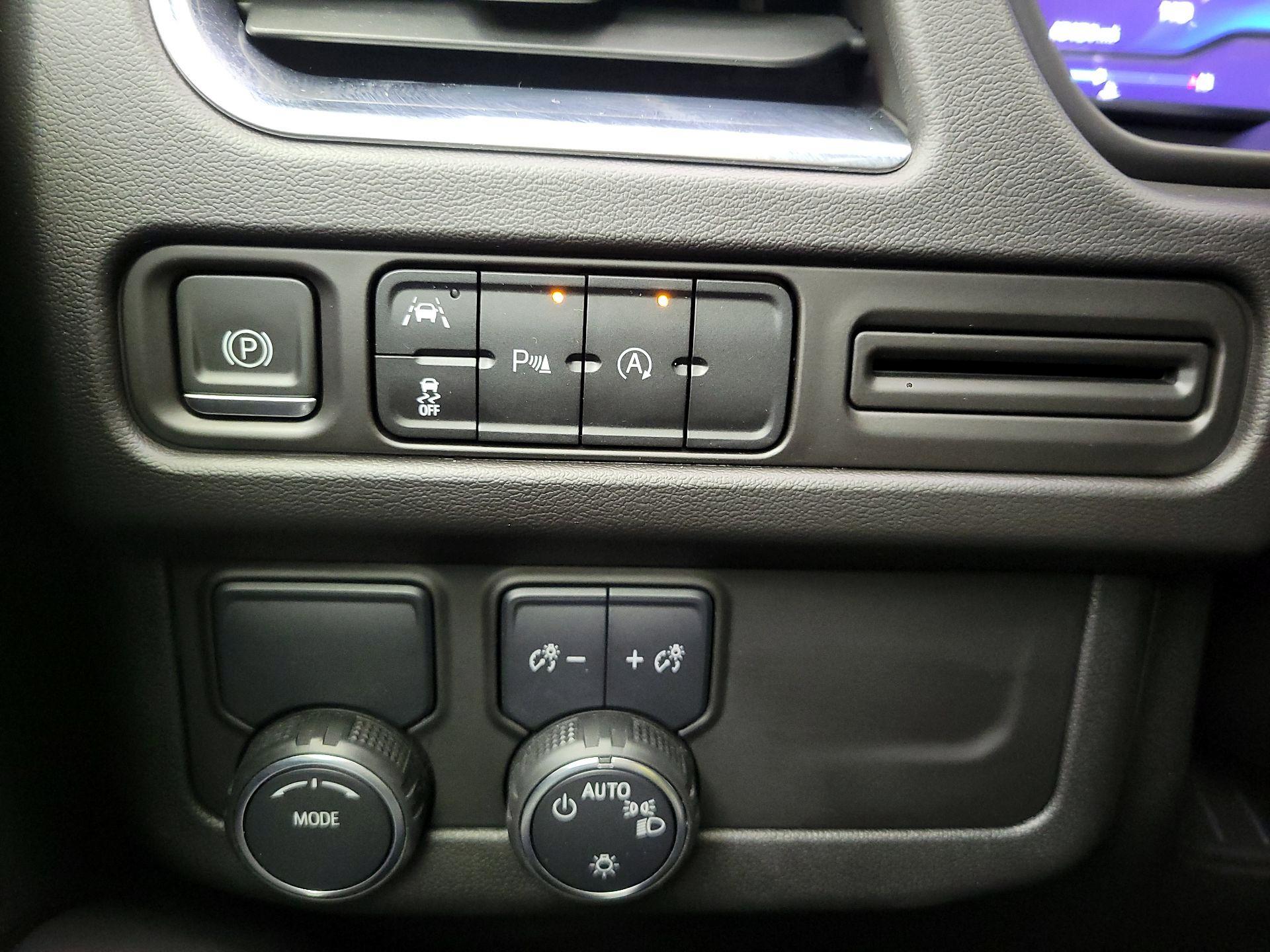 Thumbnail: 2023 Chevrolet Suburban - 13