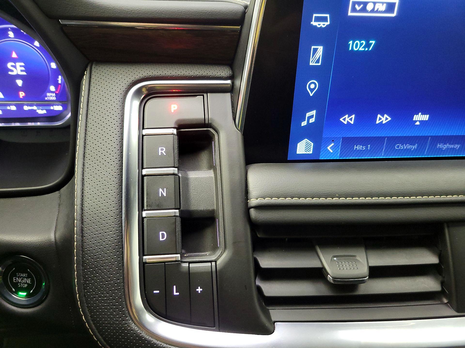 Thumbnail: 2023 Chevrolet Suburban - 18