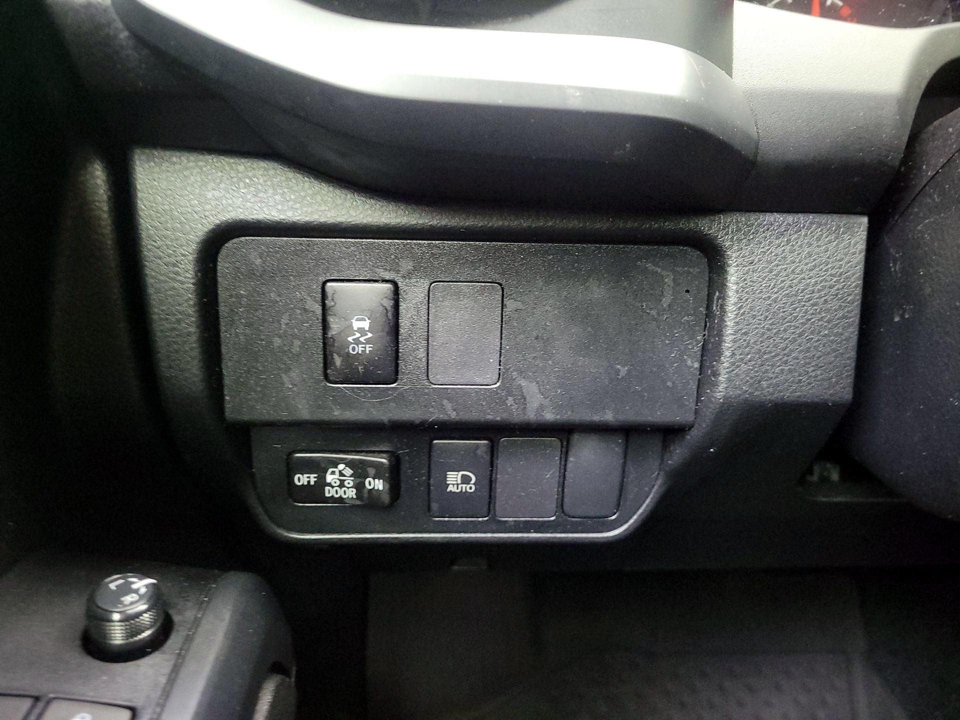 Thumbnail: 2023 Toyota Tacoma - 13