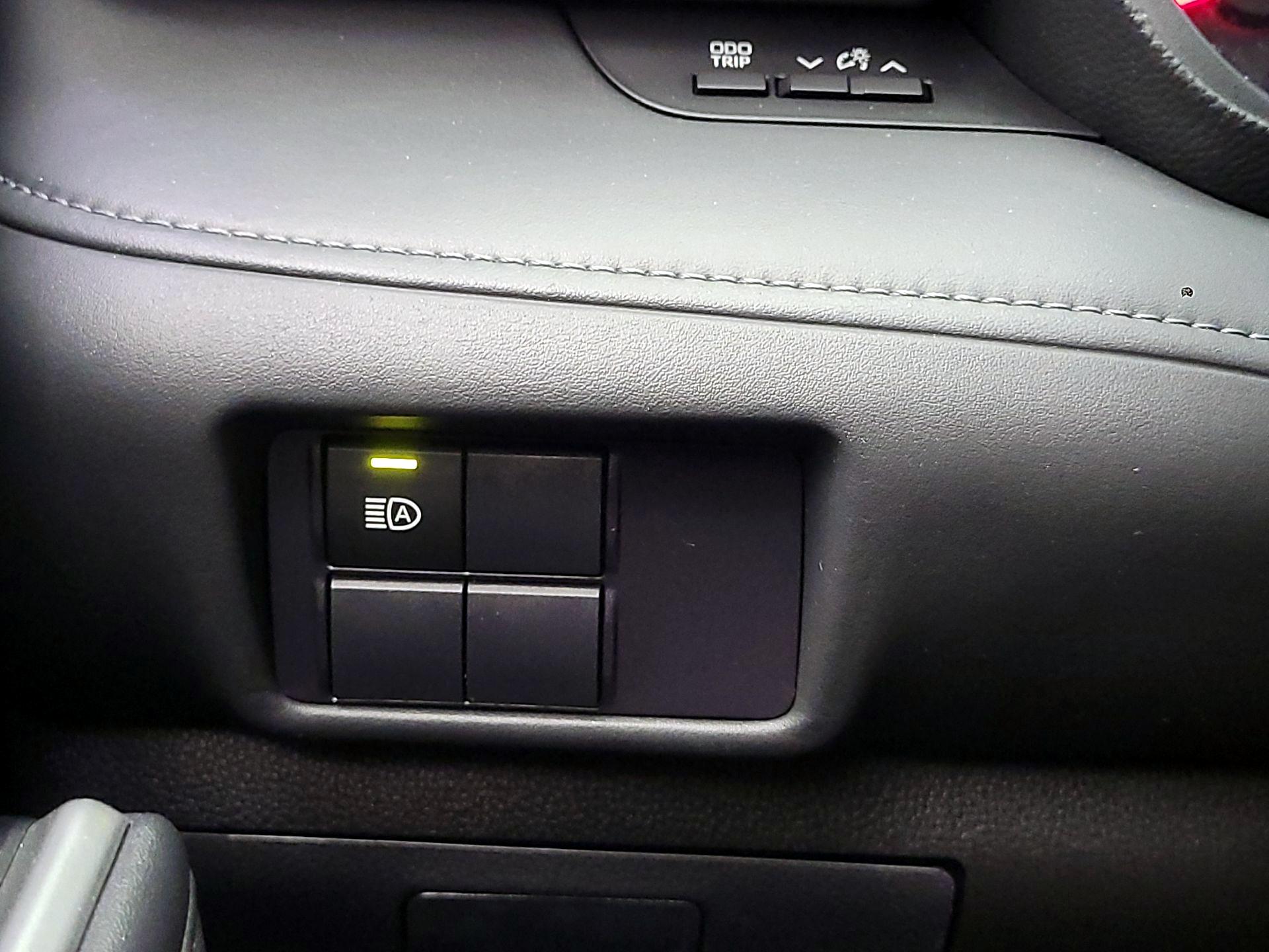 Thumbnail: 2022 Toyota Highlander - 13