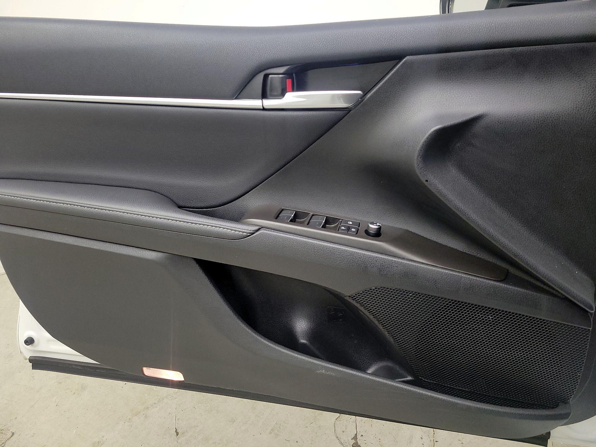 Thumbnail: 2023 Toyota Camry - 12