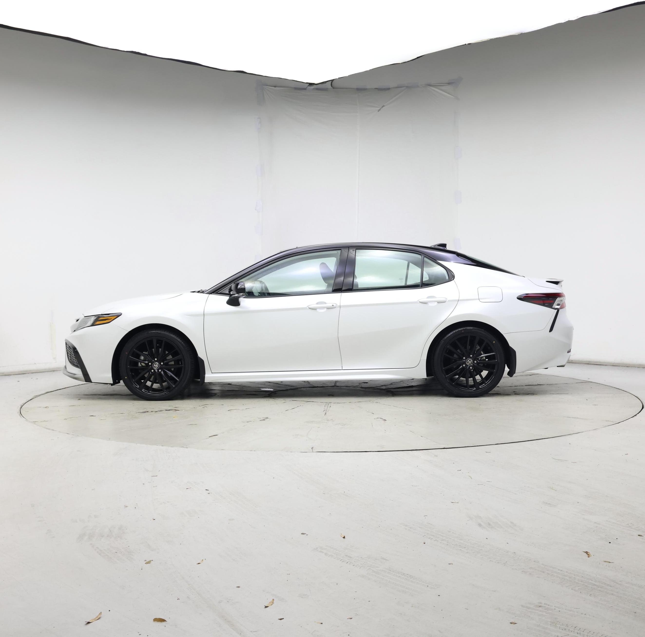 Thumbnail: 2023 Toyota Camry - 3