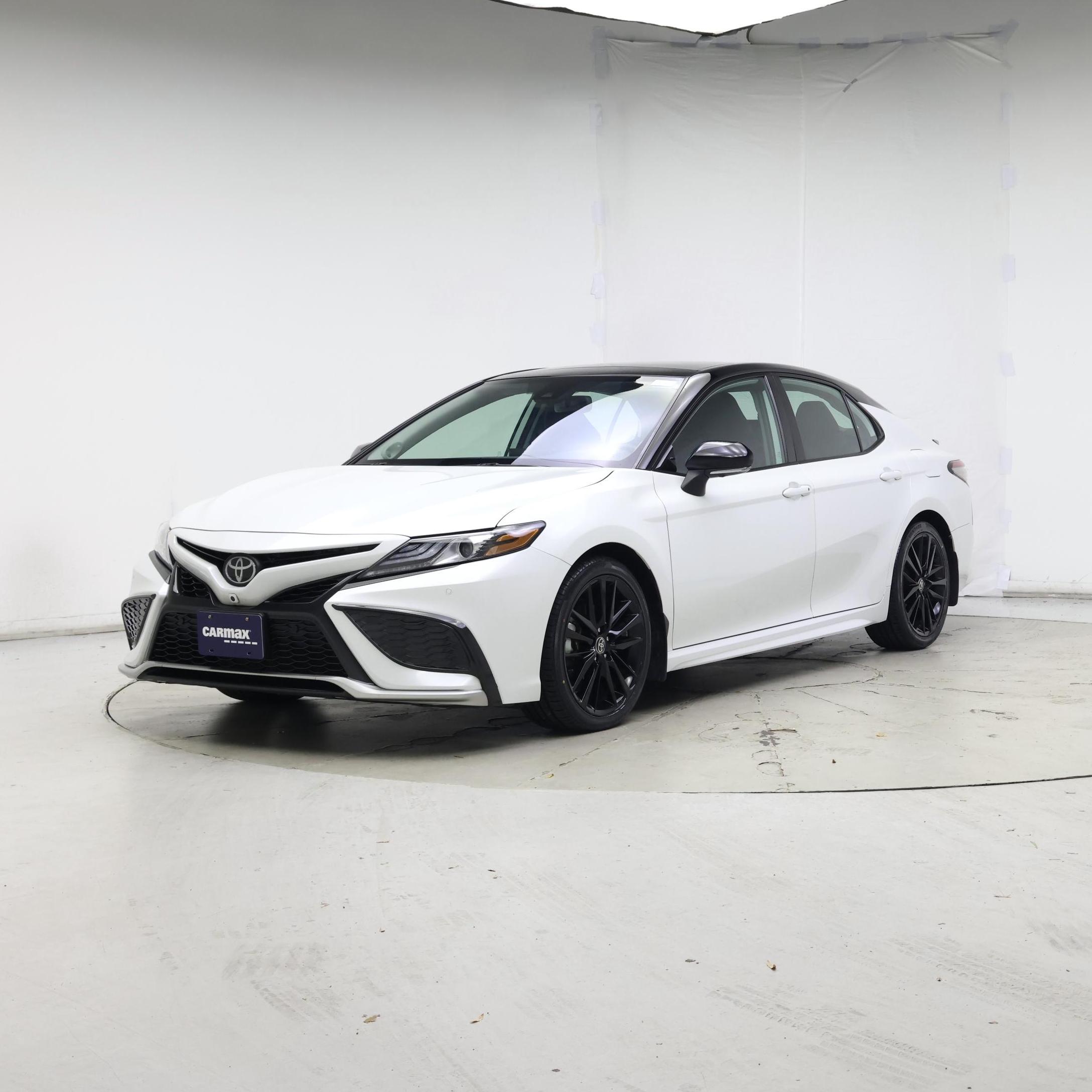 Thumbnail: 2023 Toyota Camry - 4