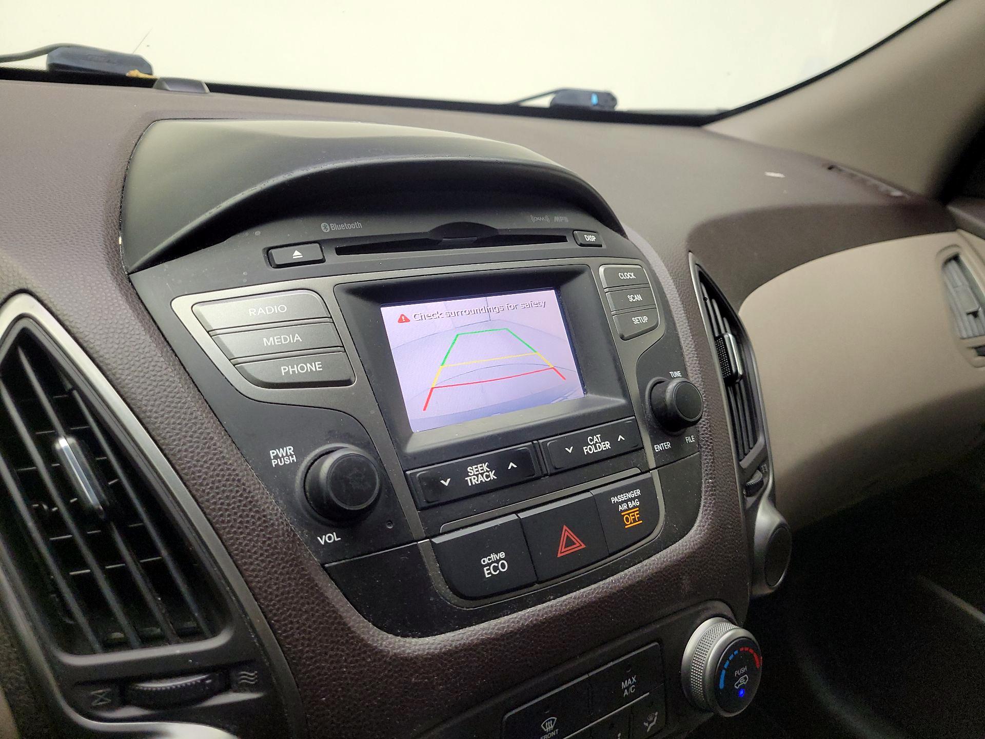 Thumbnail: 2015 Hyundai Tucson - 14