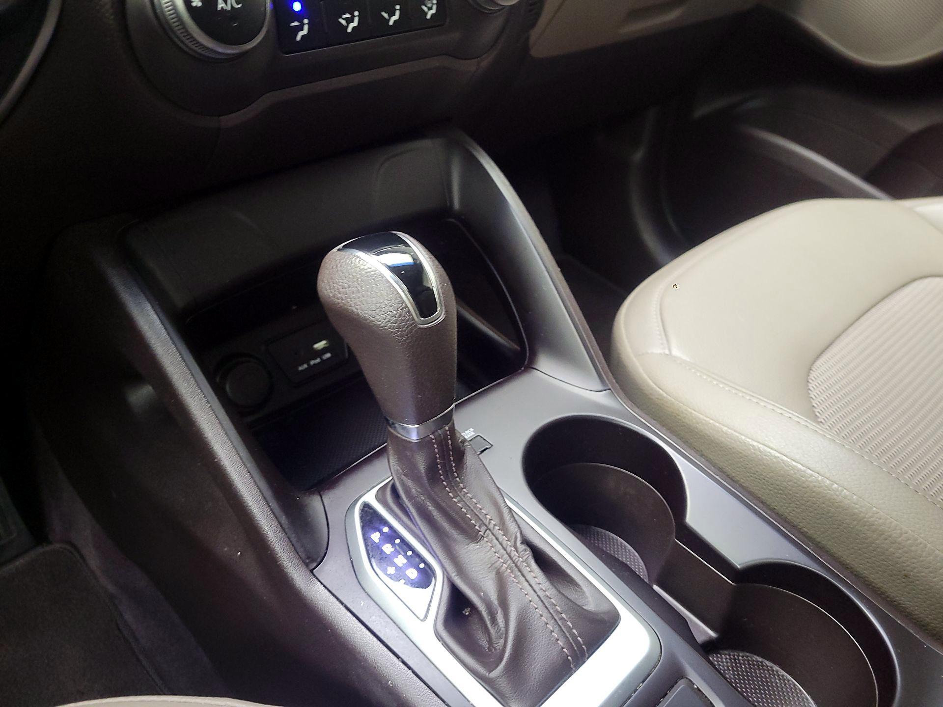 Thumbnail: 2015 Hyundai Tucson - 17