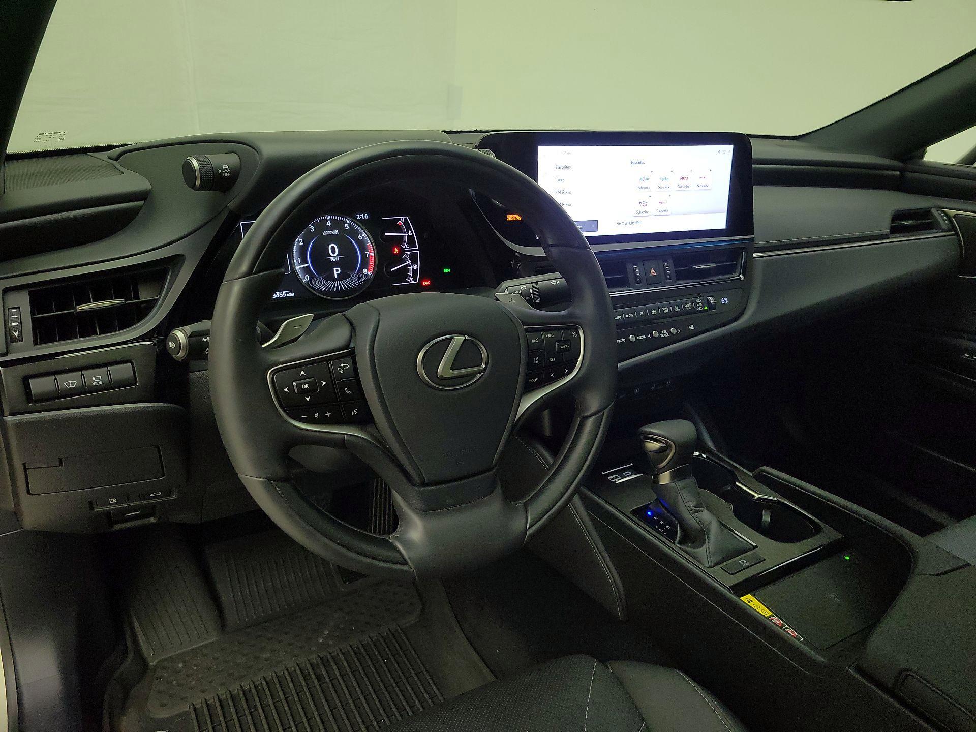 Thumbnail: 2025 Lexus ES - 9