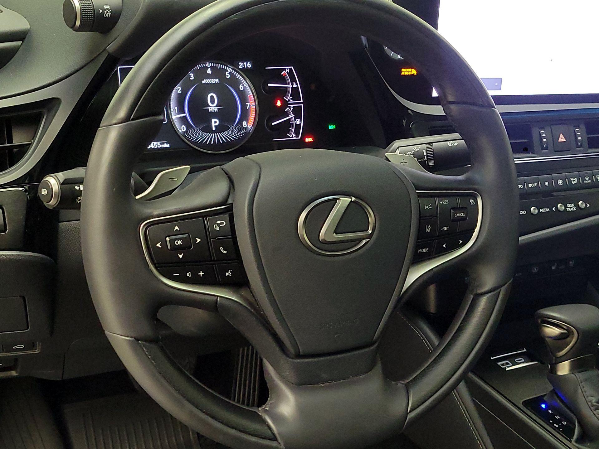Thumbnail: 2025 Lexus ES - 10