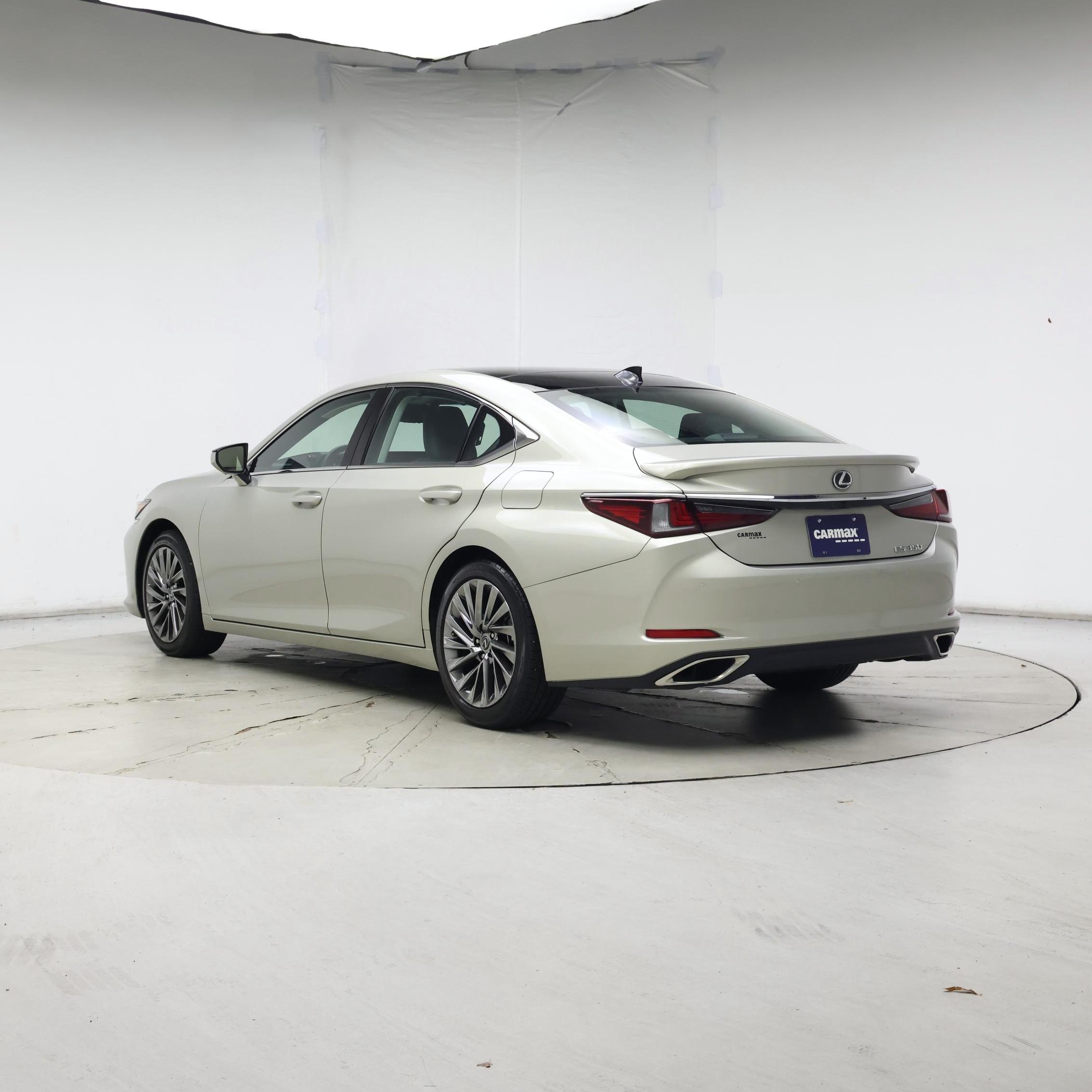 Thumbnail: 2025 Lexus ES - 2
