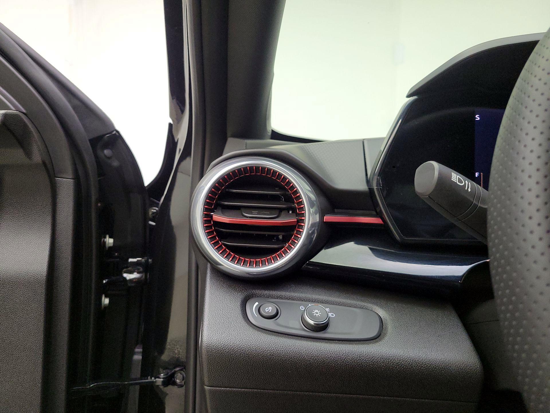 Thumbnail: 2025 Chevrolet Trax - 13