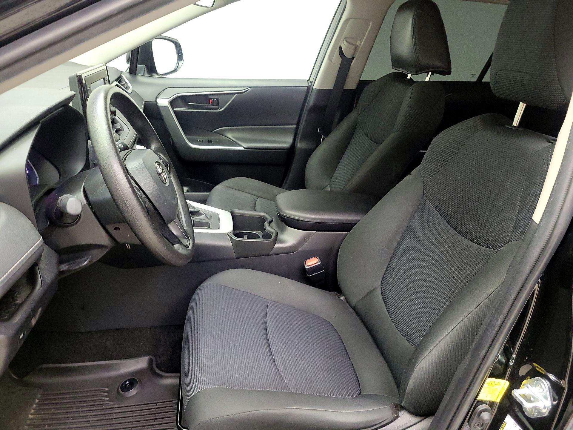 Thumbnail: 2022 Toyota RAV4 - 11