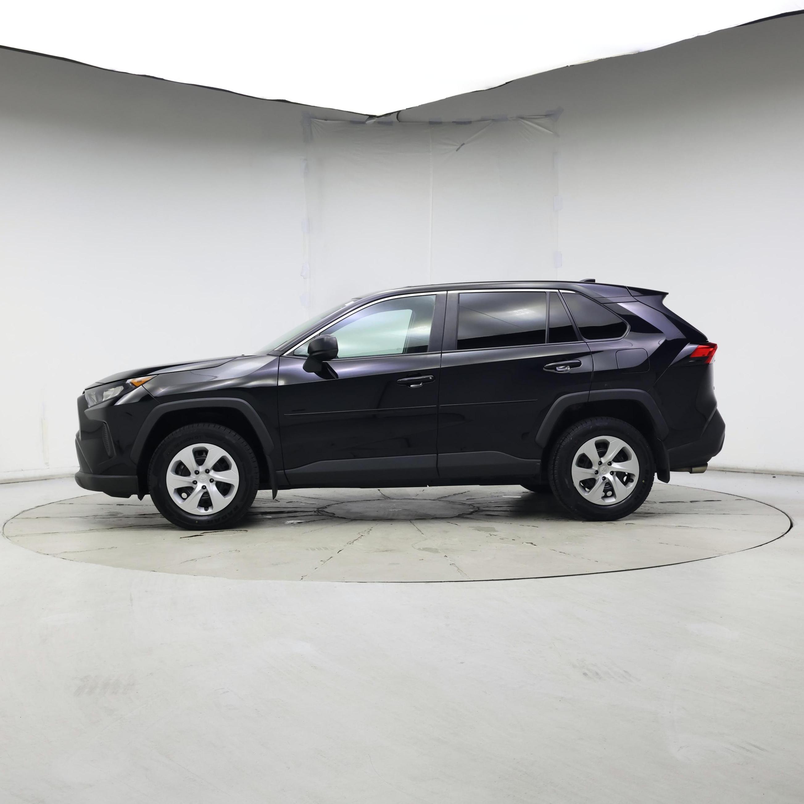 Thumbnail: 2022 Toyota RAV4 - 3