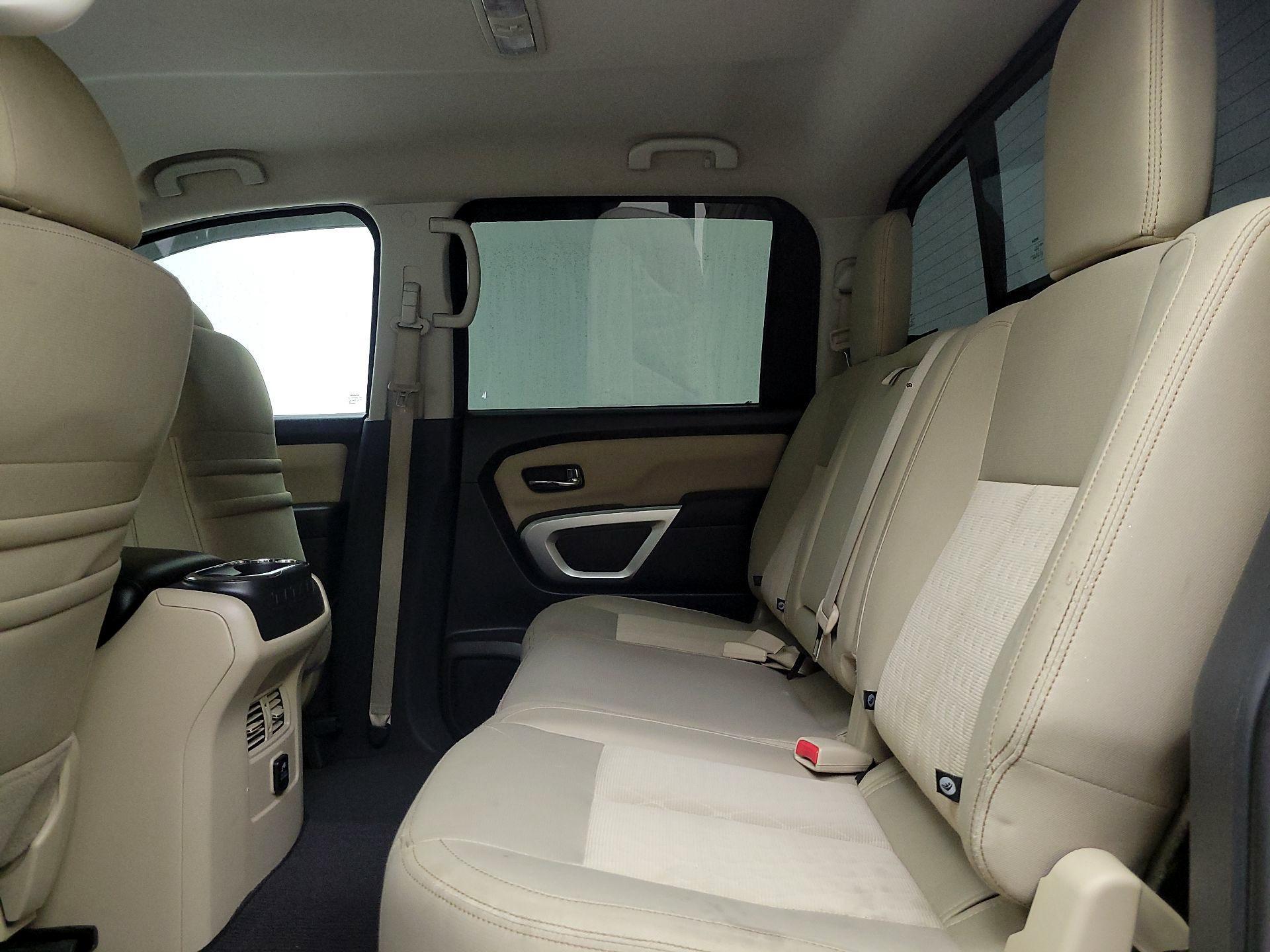 Thumbnail: 2018 Nissan Titan - 20