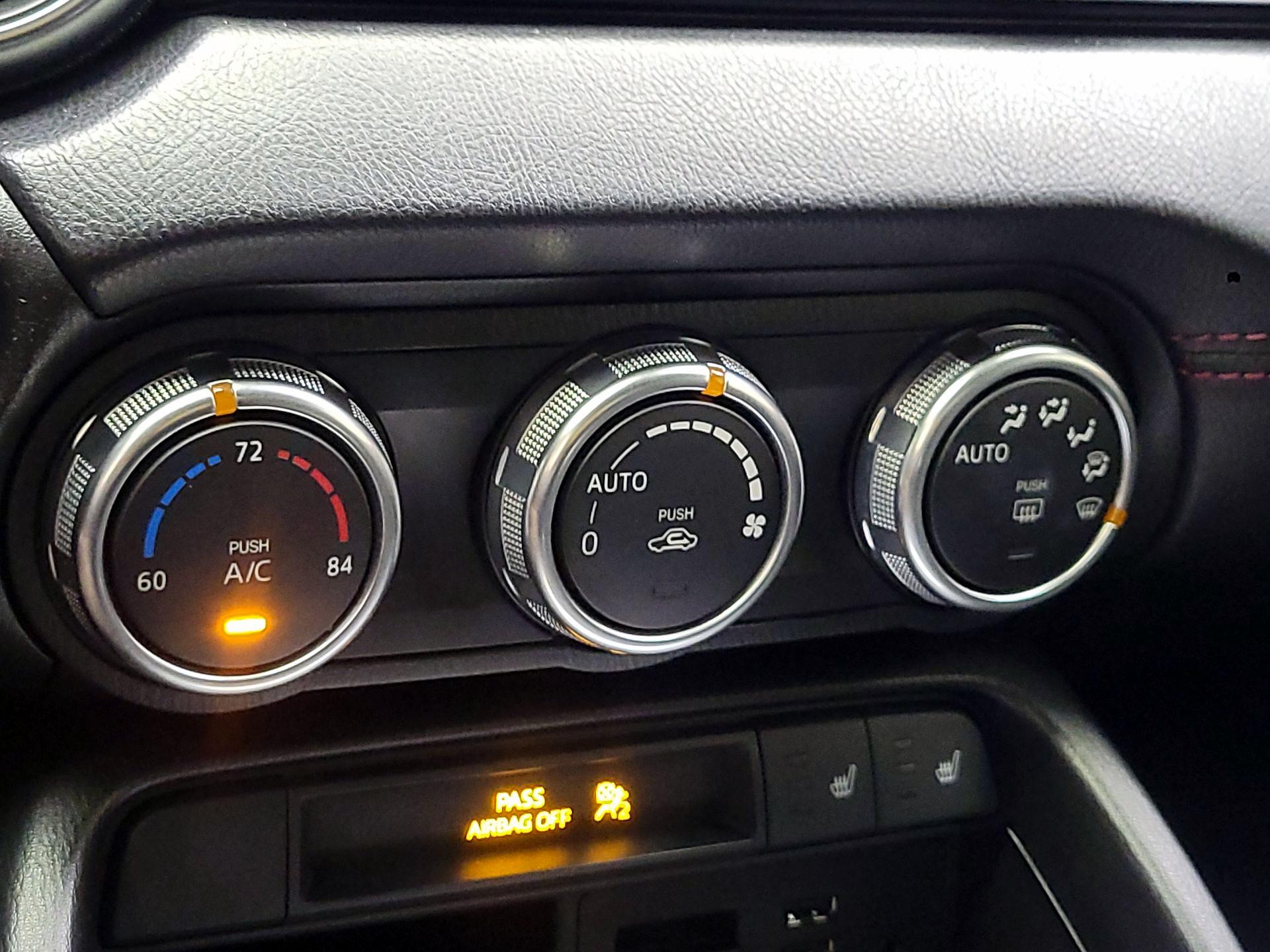 Thumbnail: 2017 Mazda MX-5 Miata - 16