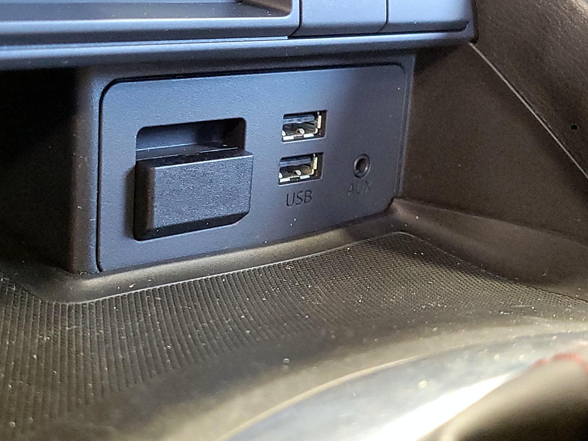 Thumbnail: 2017 Mazda MX-5 Miata - 18