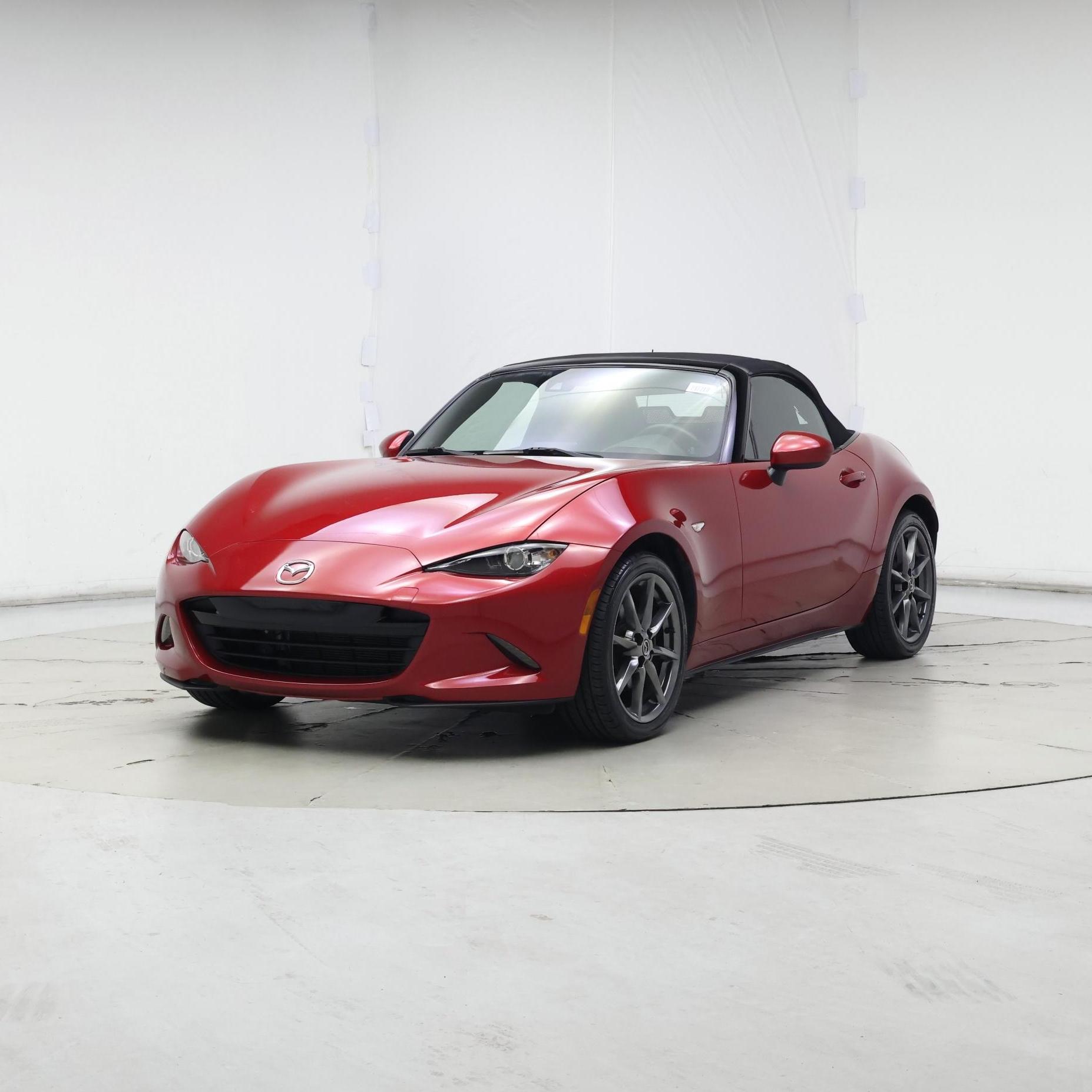Thumbnail: 2017 Mazda MX-5 Miata - 4