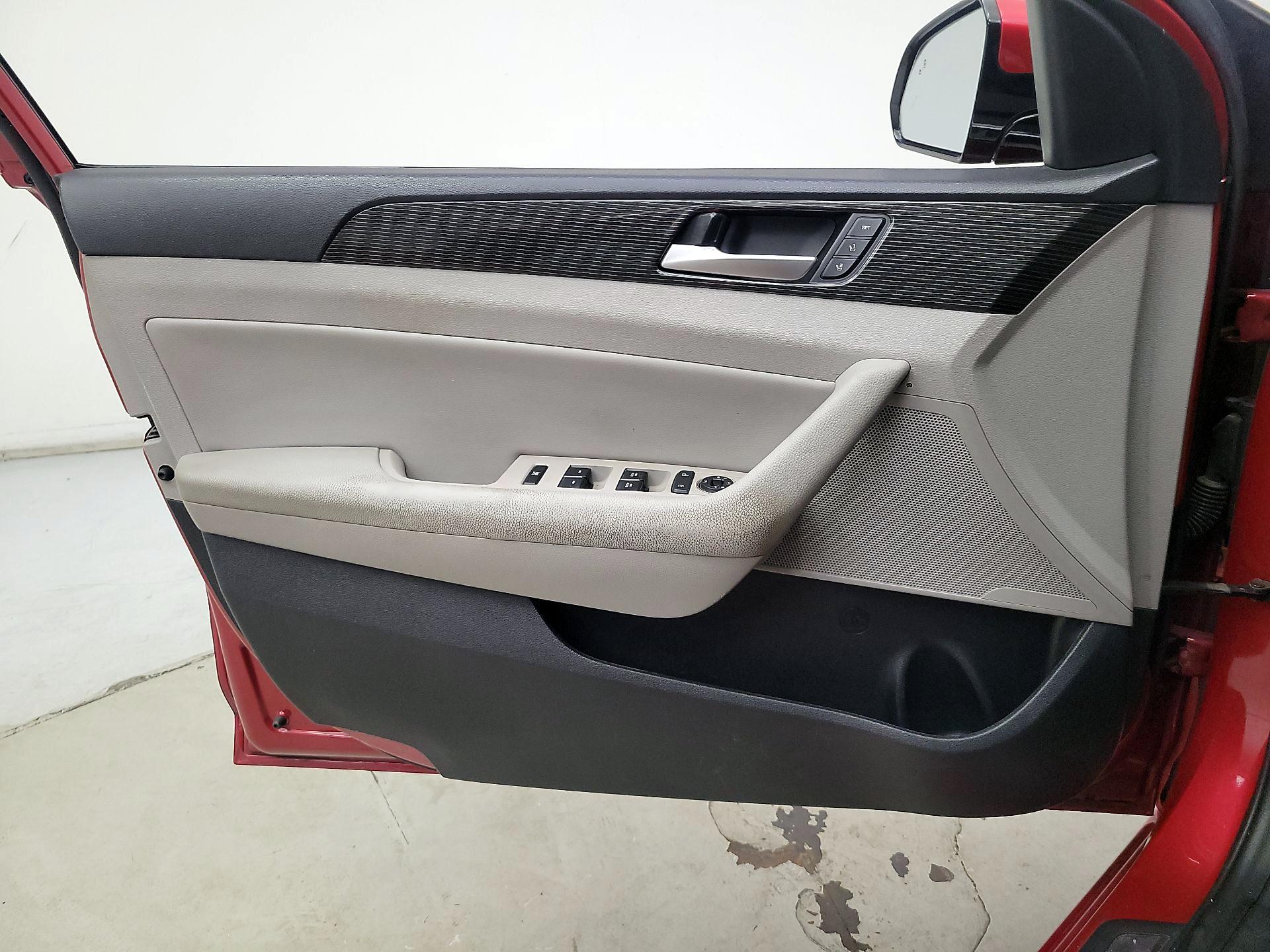 Thumbnail: 2018 Hyundai Sonata - 12