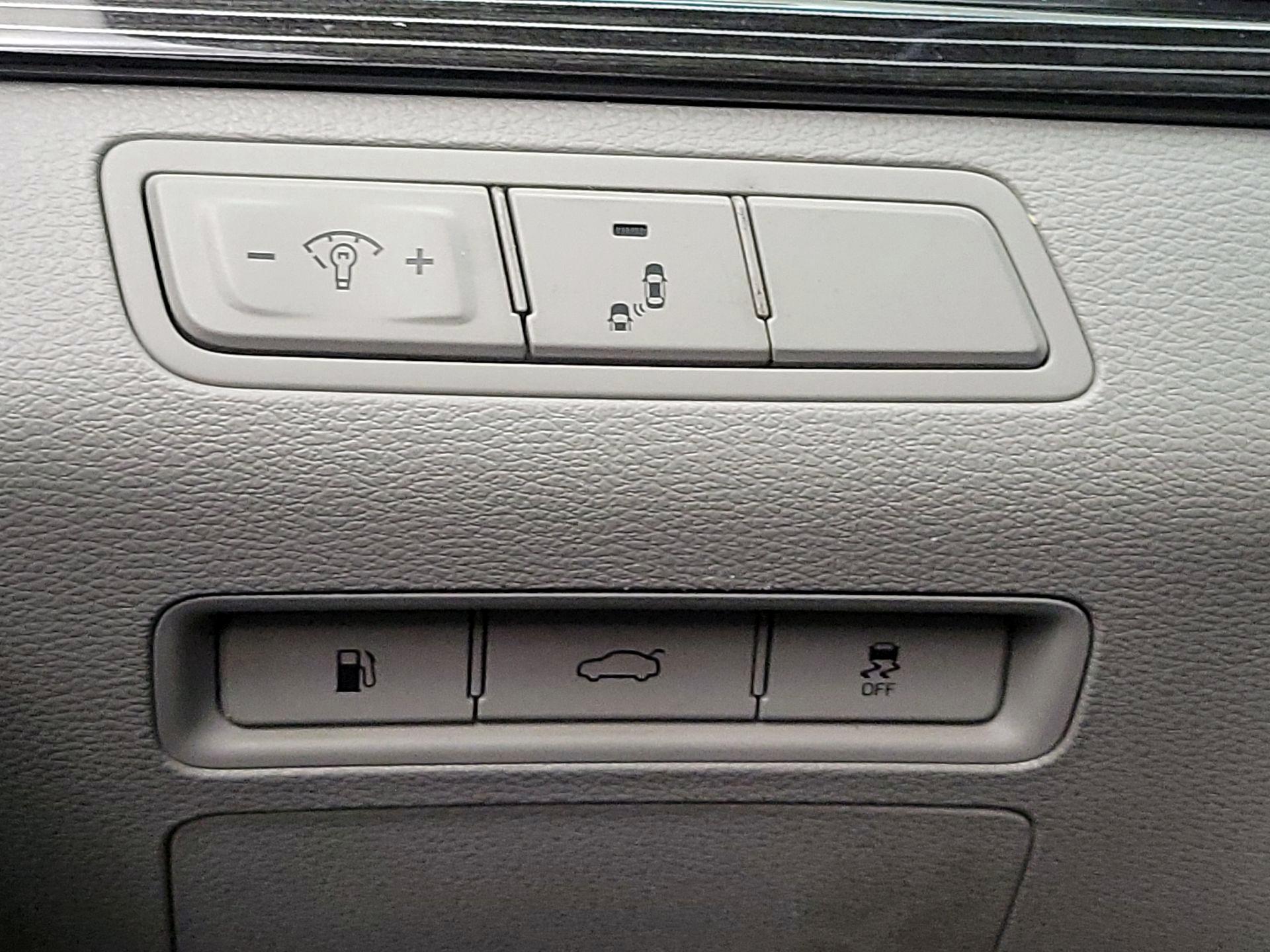 Thumbnail: 2018 Hyundai Sonata - 13