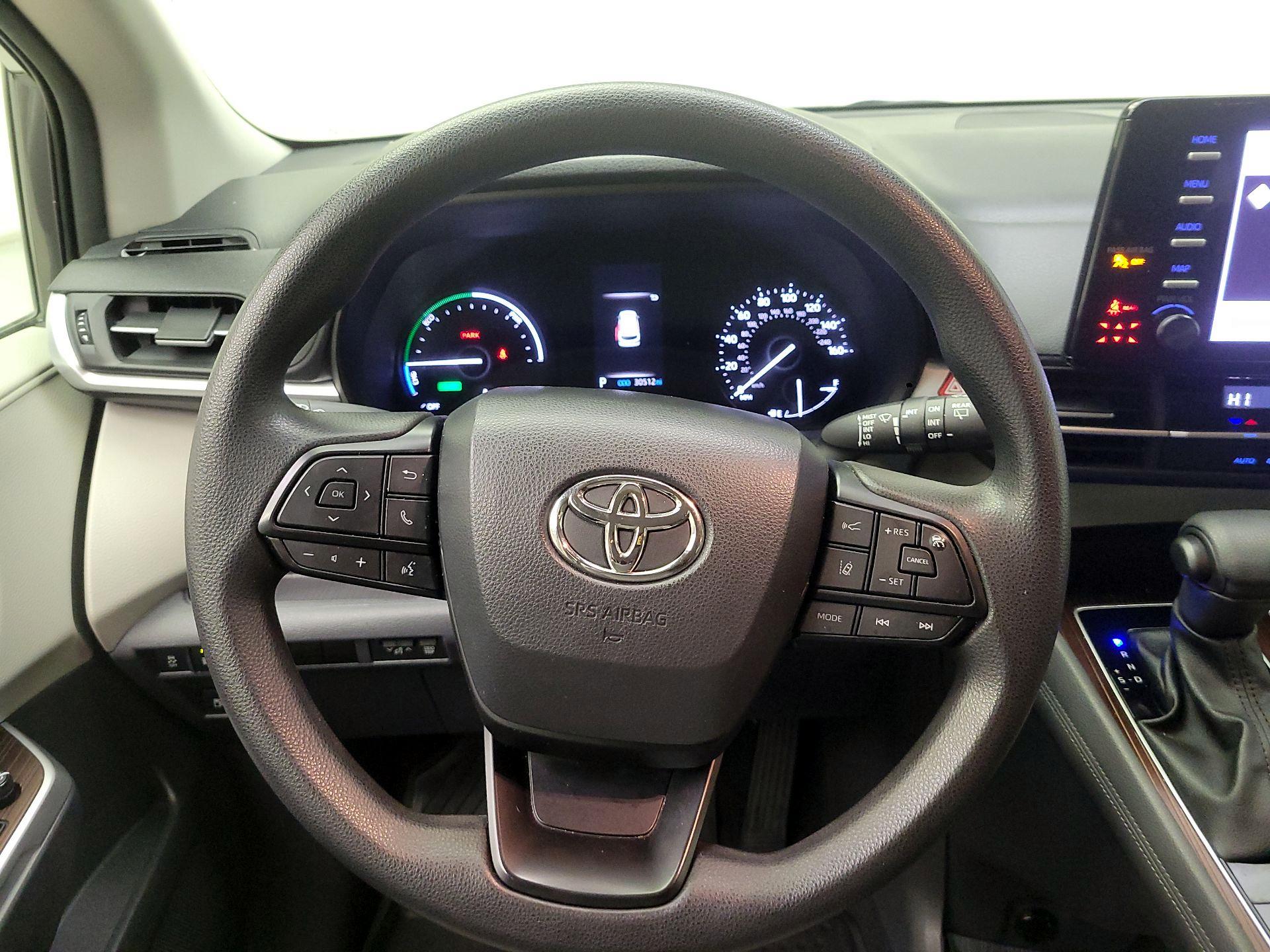 Thumbnail: 2023 Toyota Sienna - 10