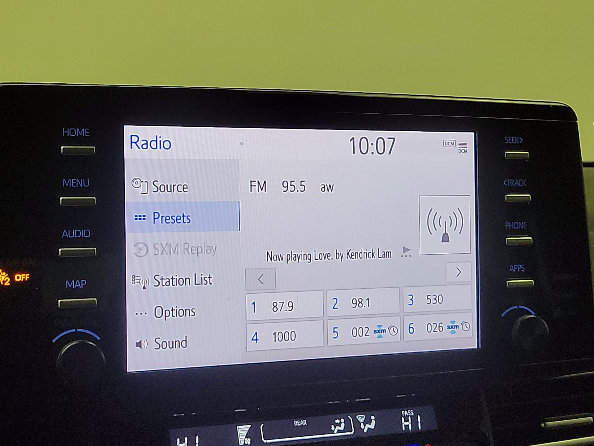Thumbnail: 2023 Toyota Sienna - 15